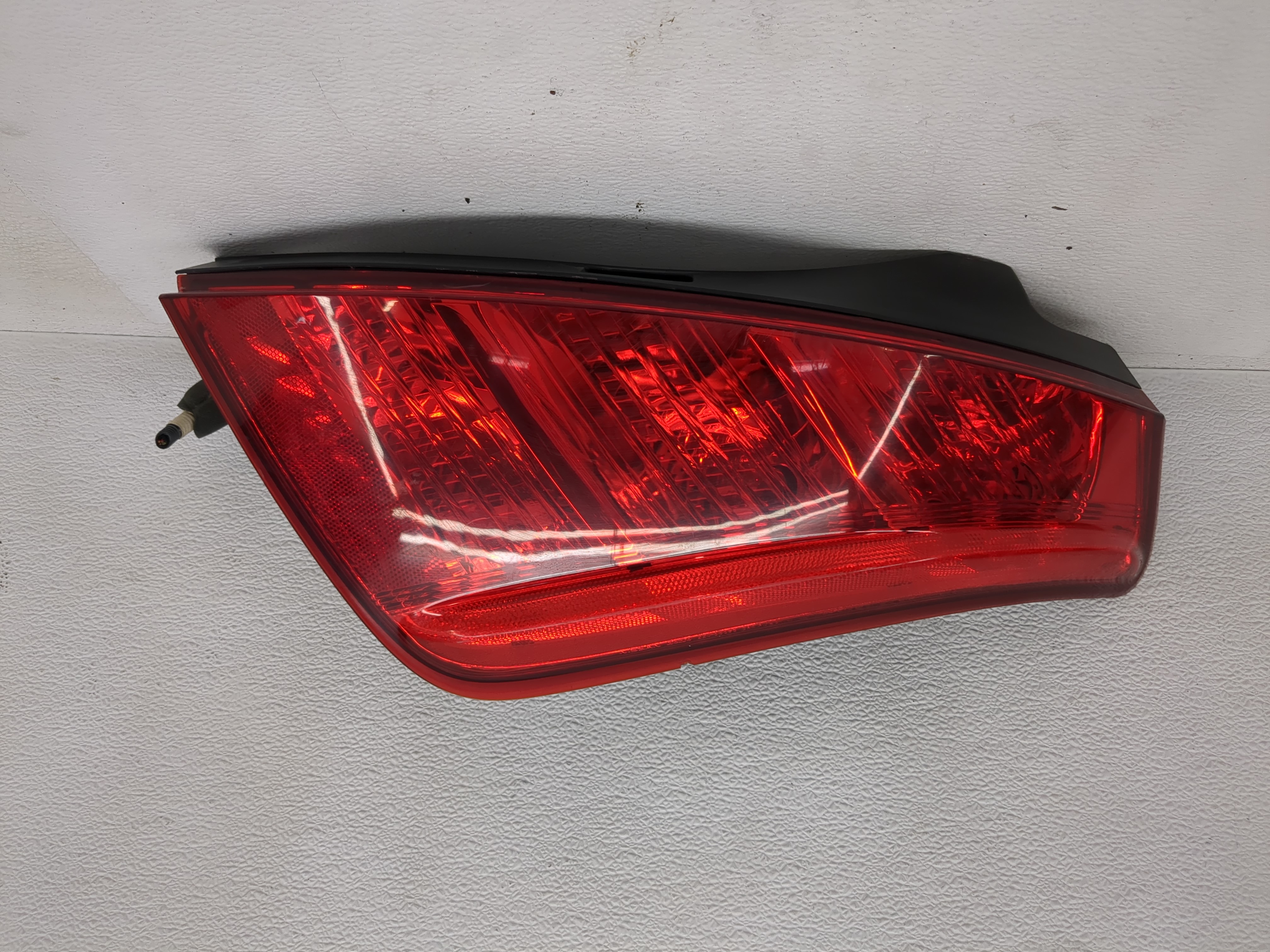 Picture of 2003-2005 Nissan Murano Driver Left Side Tail Light Taillight Oem 1192140