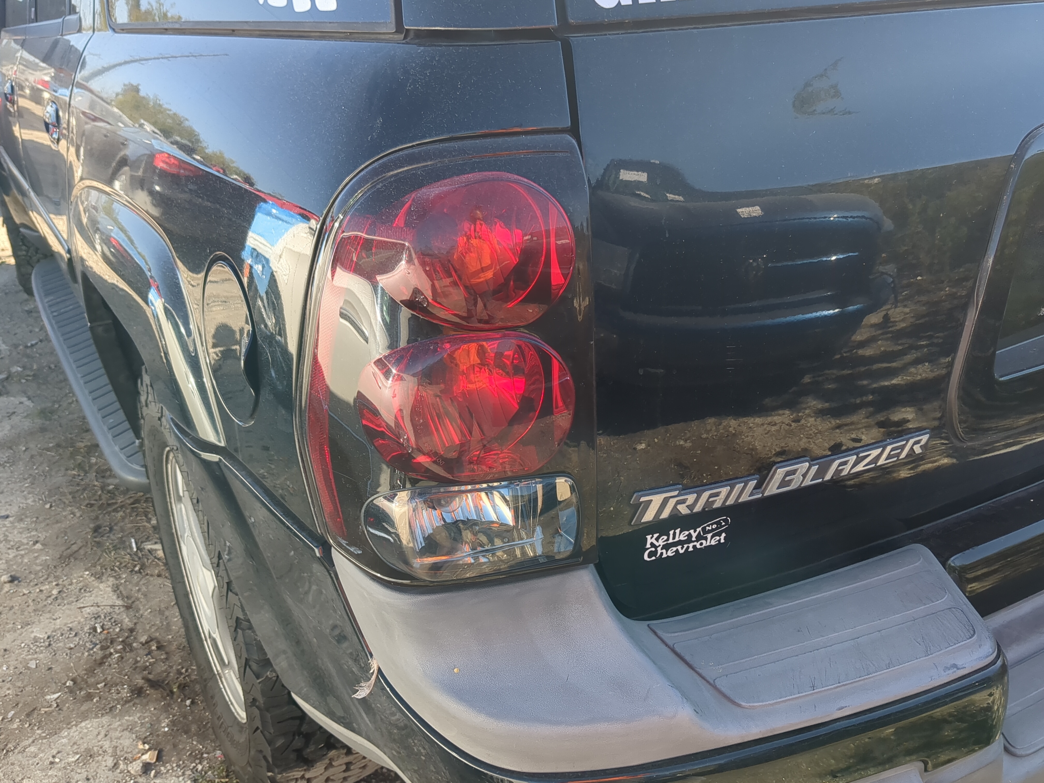 Picture of 2002 Chevrolet Trailblazer Ext Driver Left Side Tail Light Taillight Oem 1192245