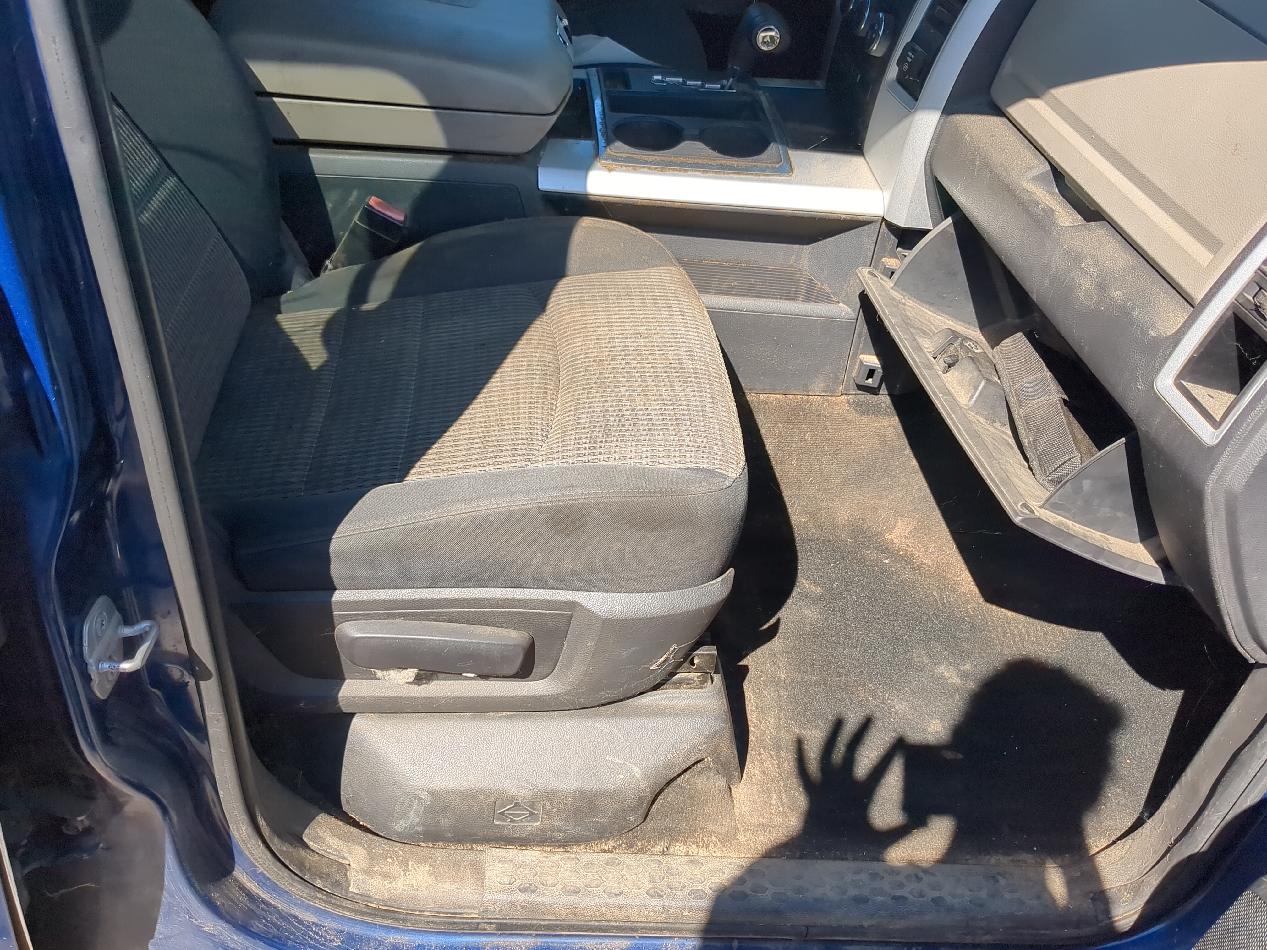 Picture of Dodge Ram 1500 Passenger Front Seat Oem 1192338