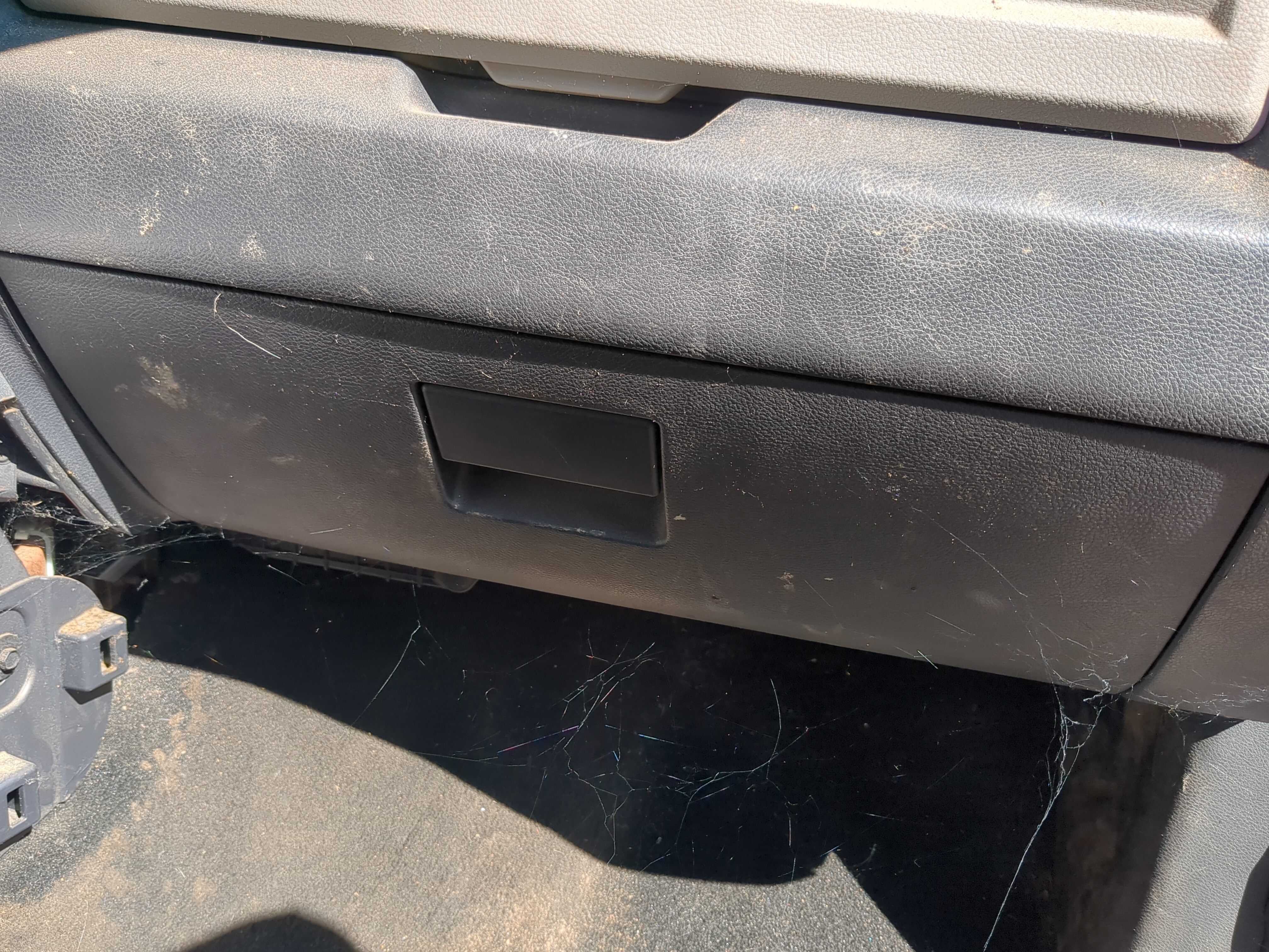 2009 Dodge Ram 1500 Passenger Glove Box Door Storage Compartment 1192397 - Oemusedautoparts1.com