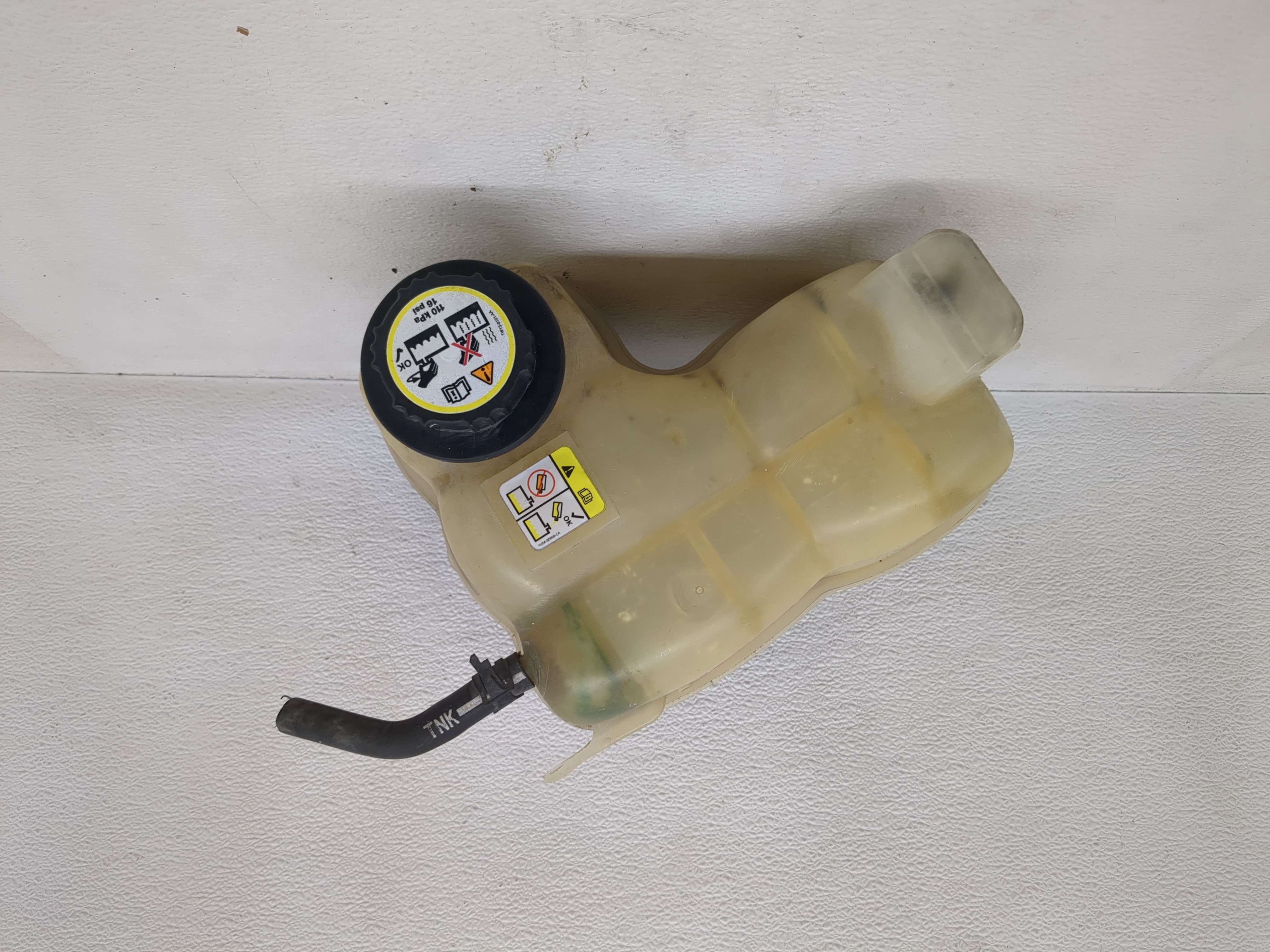2003 Ford Expedition Radiator Coolant Overflow Expansion Tank Bottle 1192440 - Oemusedautoparts1.com
