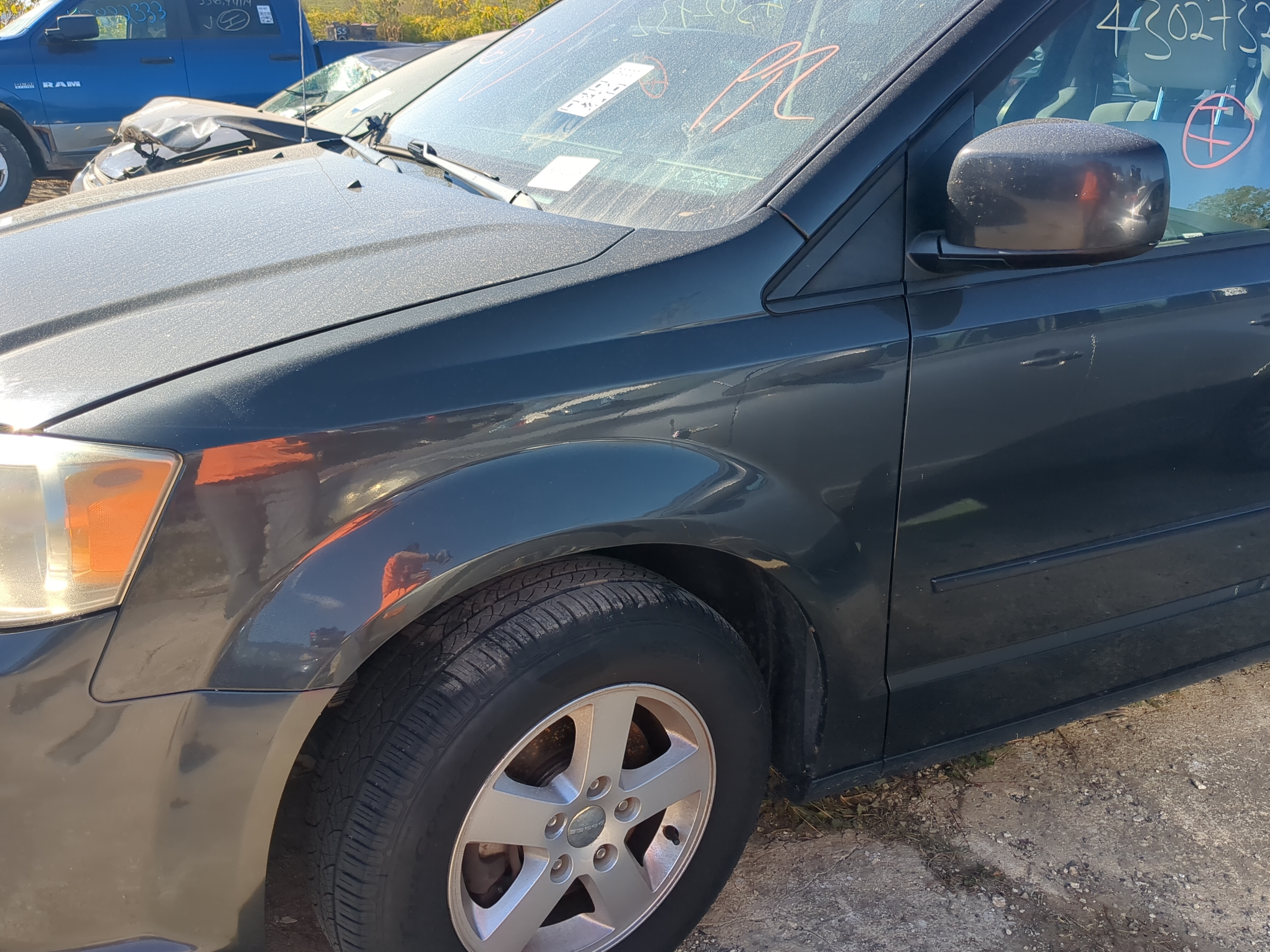 2008-2020 Dodge Grand Caravan Driver Fender 1192469 - Oemusedautoparts1.com