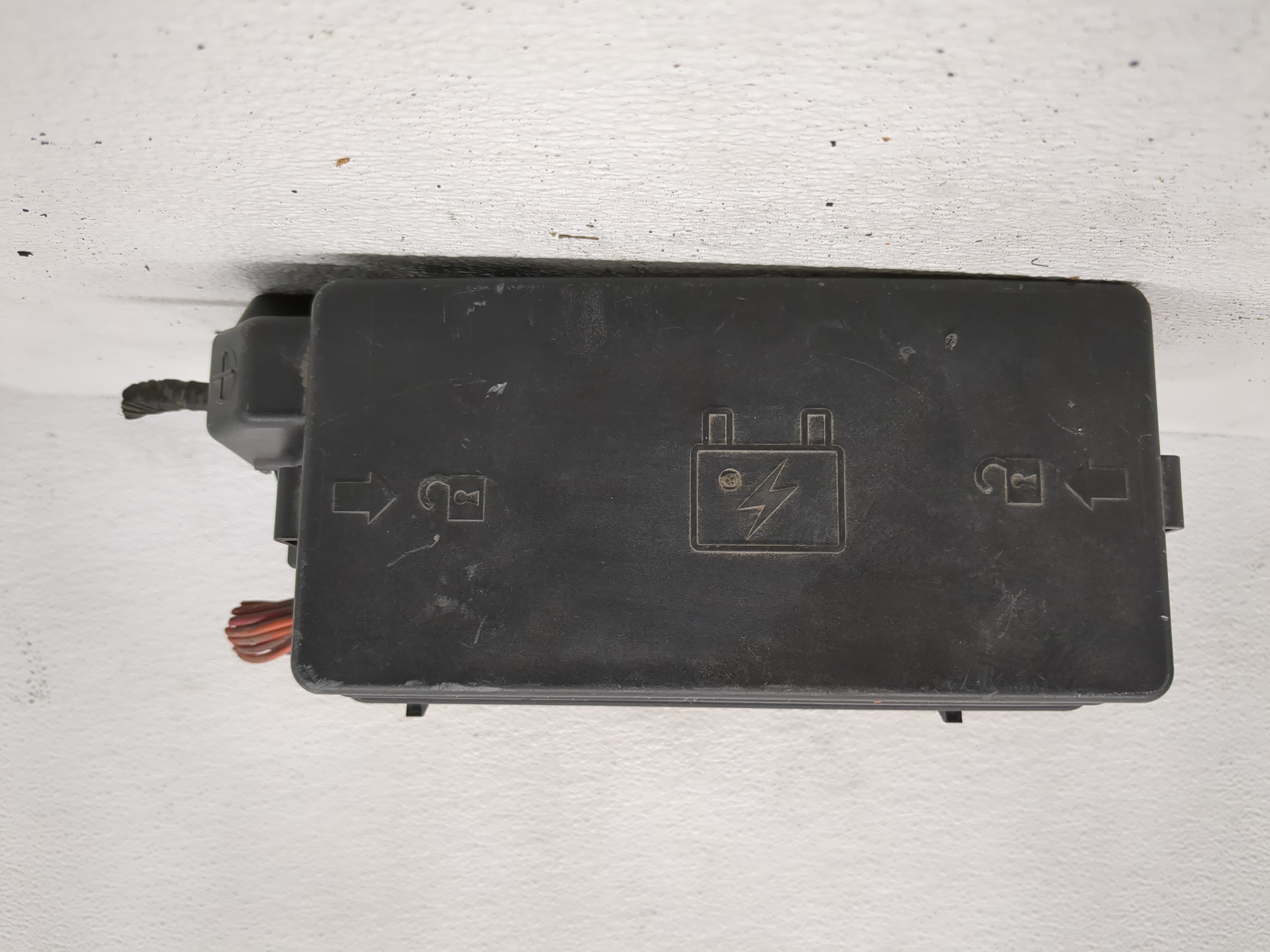 2006-2007 Saturn Vue Fusebox Fuse Box Relay Module 15796346 1192955 - Oemusedautoparts1.com