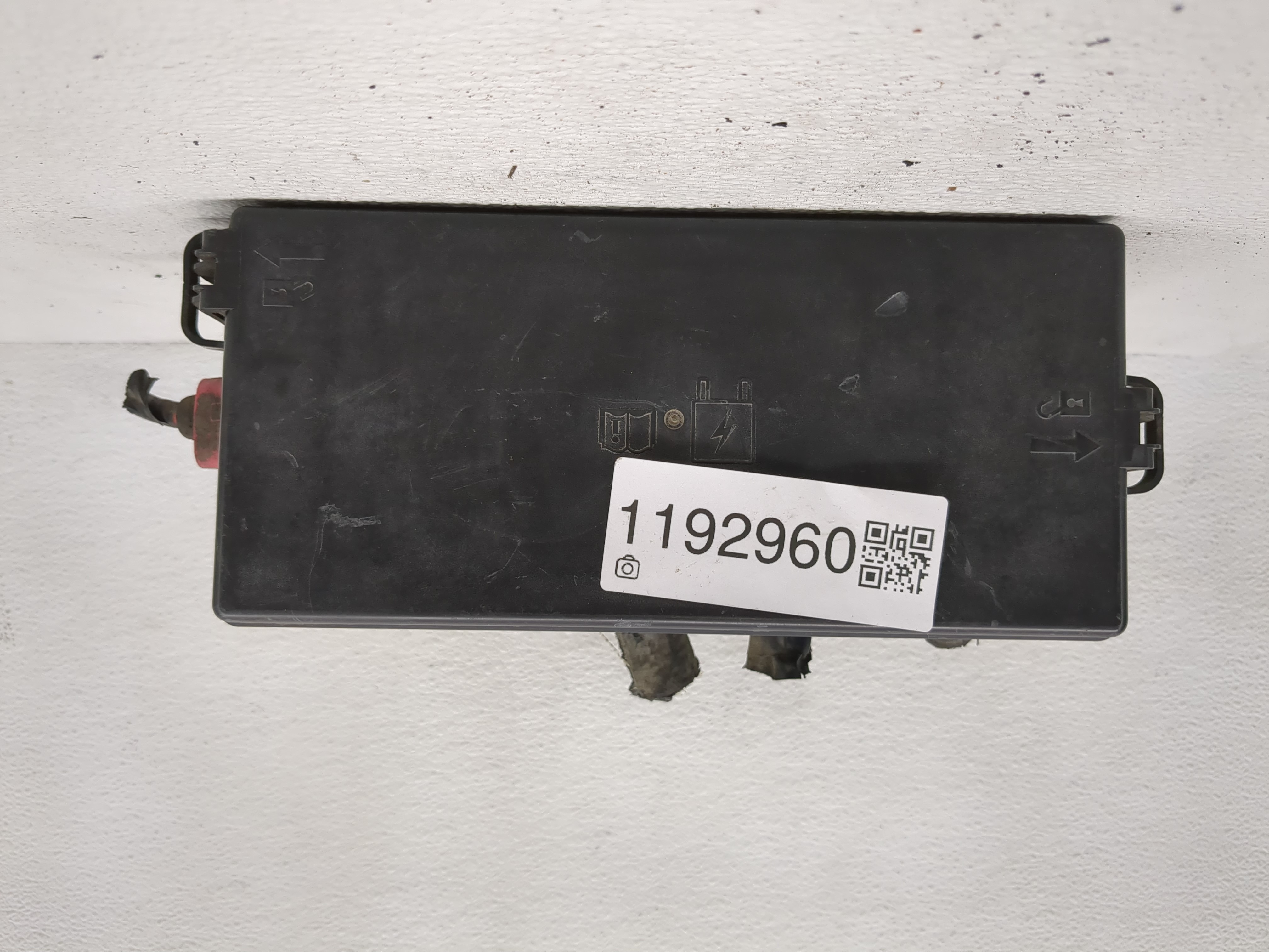 2007-2008 Ford Mustang Fusebox Fuse Box Relay Module 7r3t-14k001 1192960 - Oemusedautoparts1.com