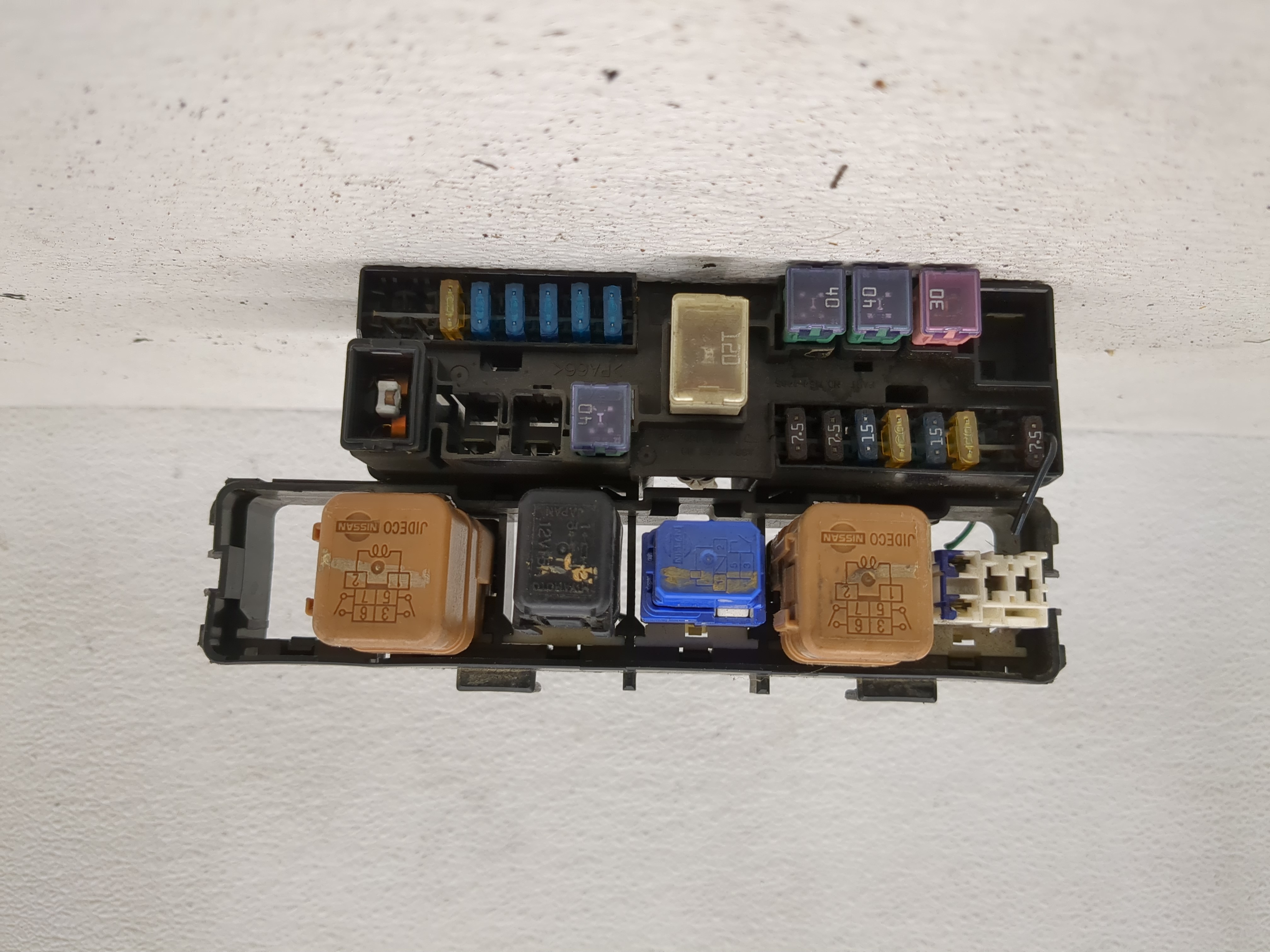 2011-2014 Chevrolet Cruze Fusebox Fuse Box Relay Module 95216200 1192991 - Oemusedautoparts1.com