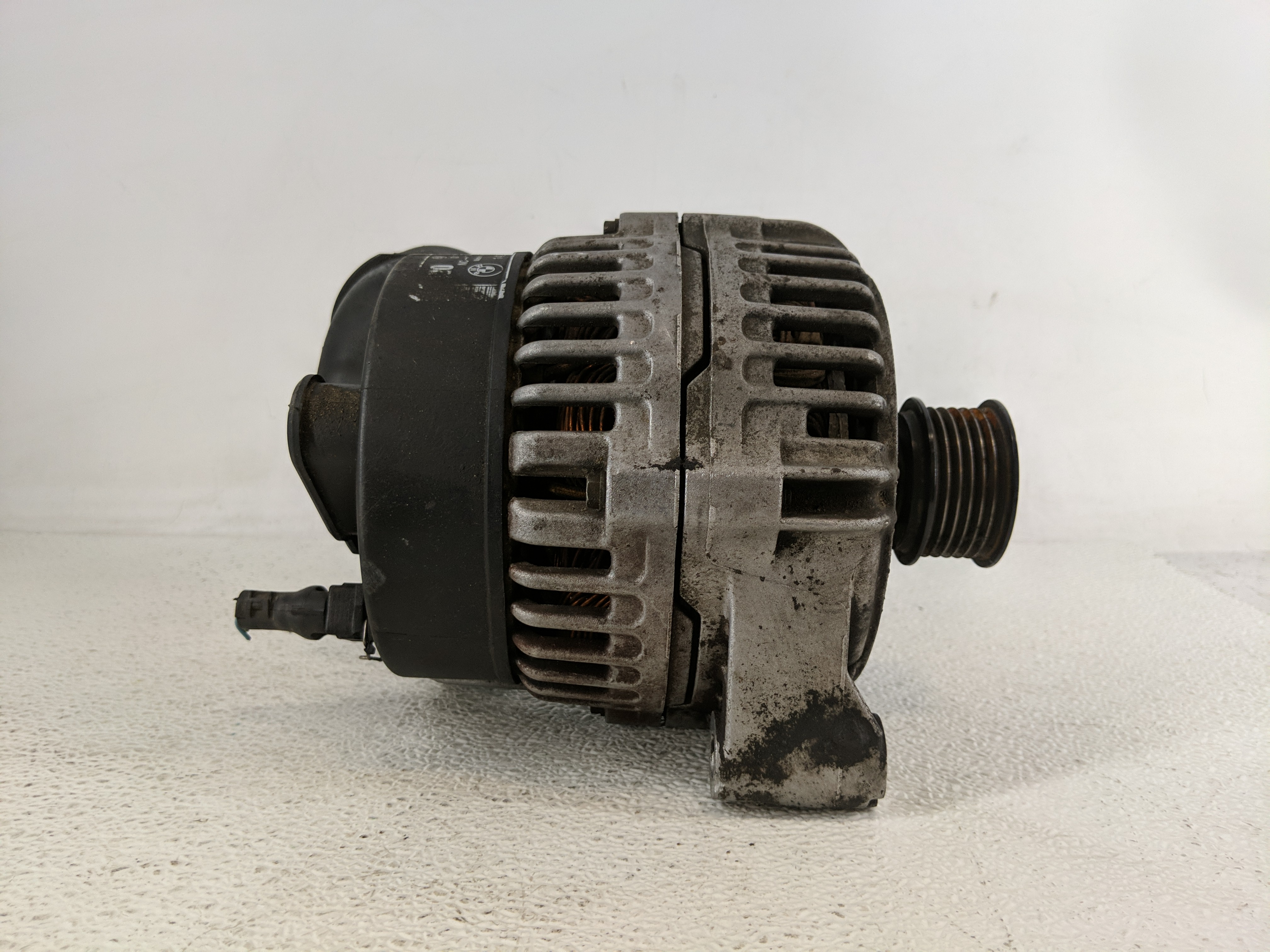 1997-2000 Bmw 528i Alternator Generator Charging Assembly Engine Oem 1192994 - Oemusedautoparts1.com