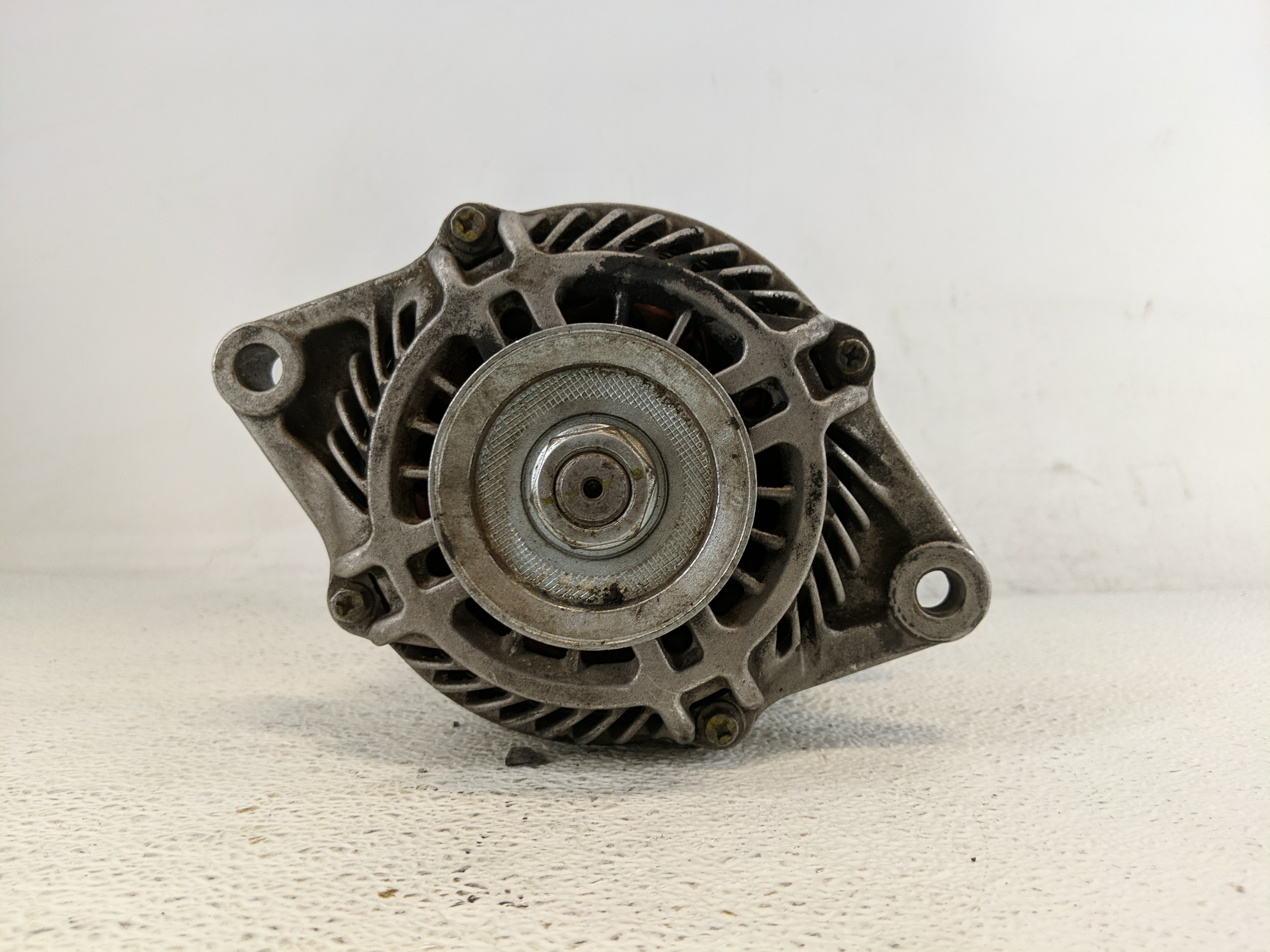 2003 Chrysler Pt Cruiser Alternator Generator Charging Assembly Engine Oem 1193001 - Oemusedautoparts1.com