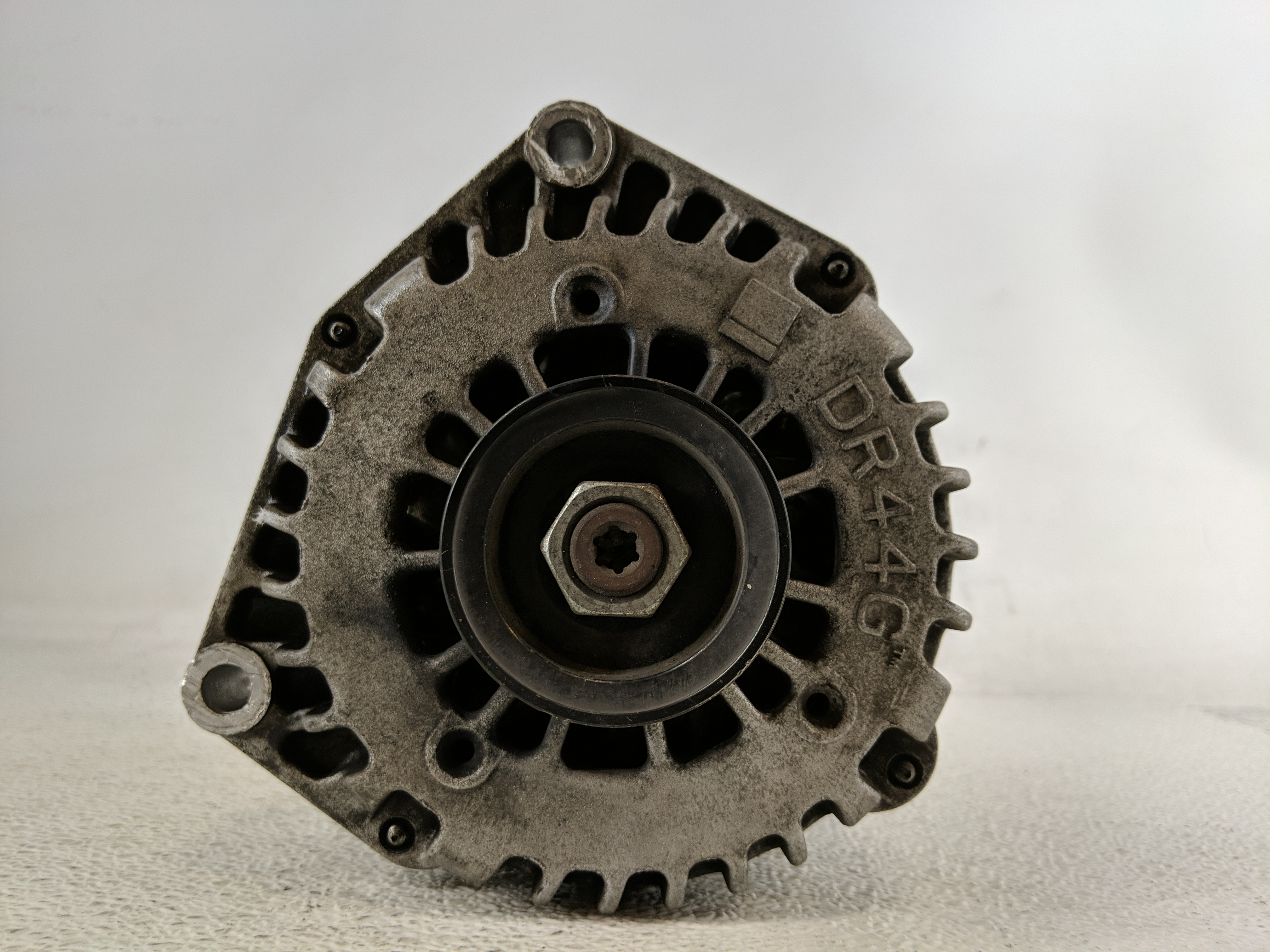 2000 Chevrolet Suburban 1500 Alternator Generator Charging Assembly Engine Oem 1193011 - Oemusedautoparts1.com