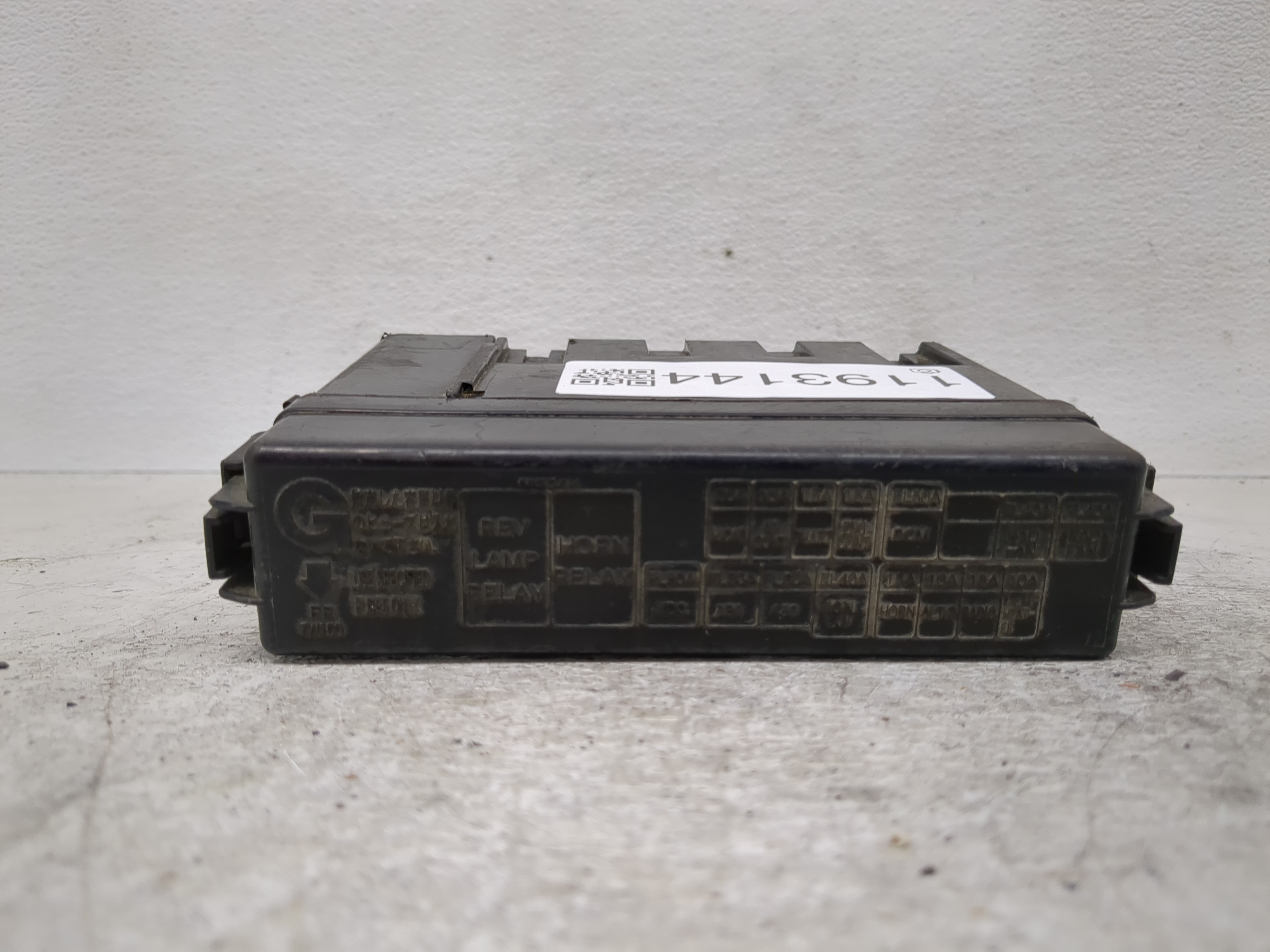 Picture of Chrysler Town & Country Fusebox Fuse Box Relay Module 1193144