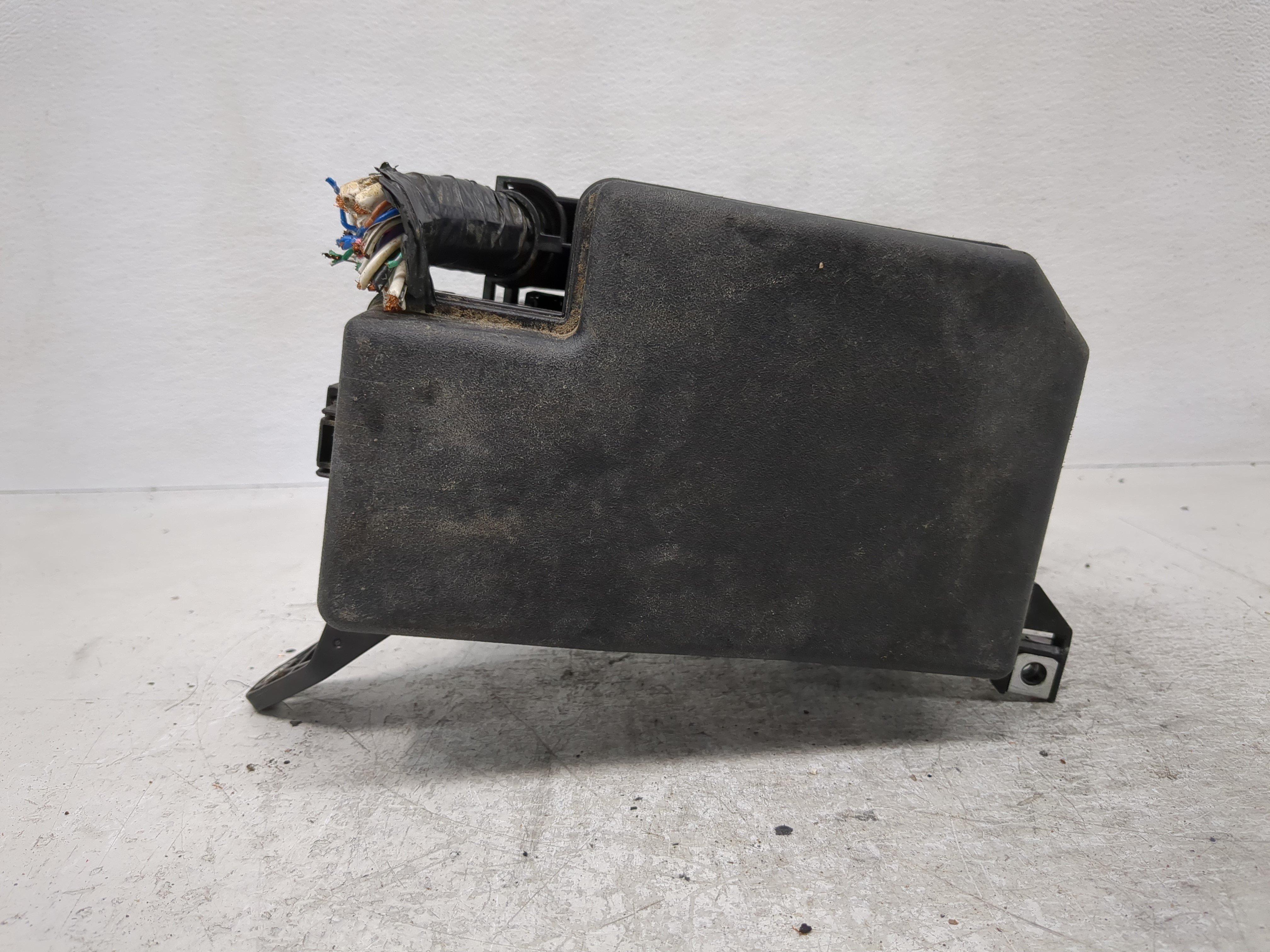 2000-2003 Dodge Durango Fusebox Fuse Box Relay Module P56049549ac 1193147 - Oemusedautoparts1.com