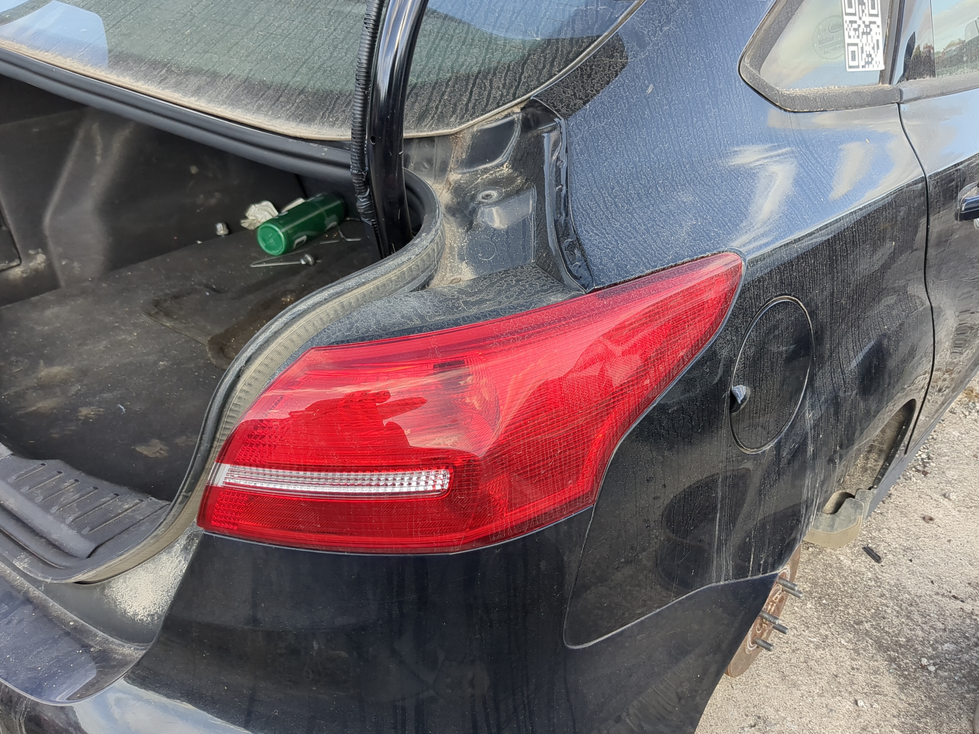 Picture of 2015-2018 Ford Focus Passenger Right Side Tail Light Taillight Oem 1193250
