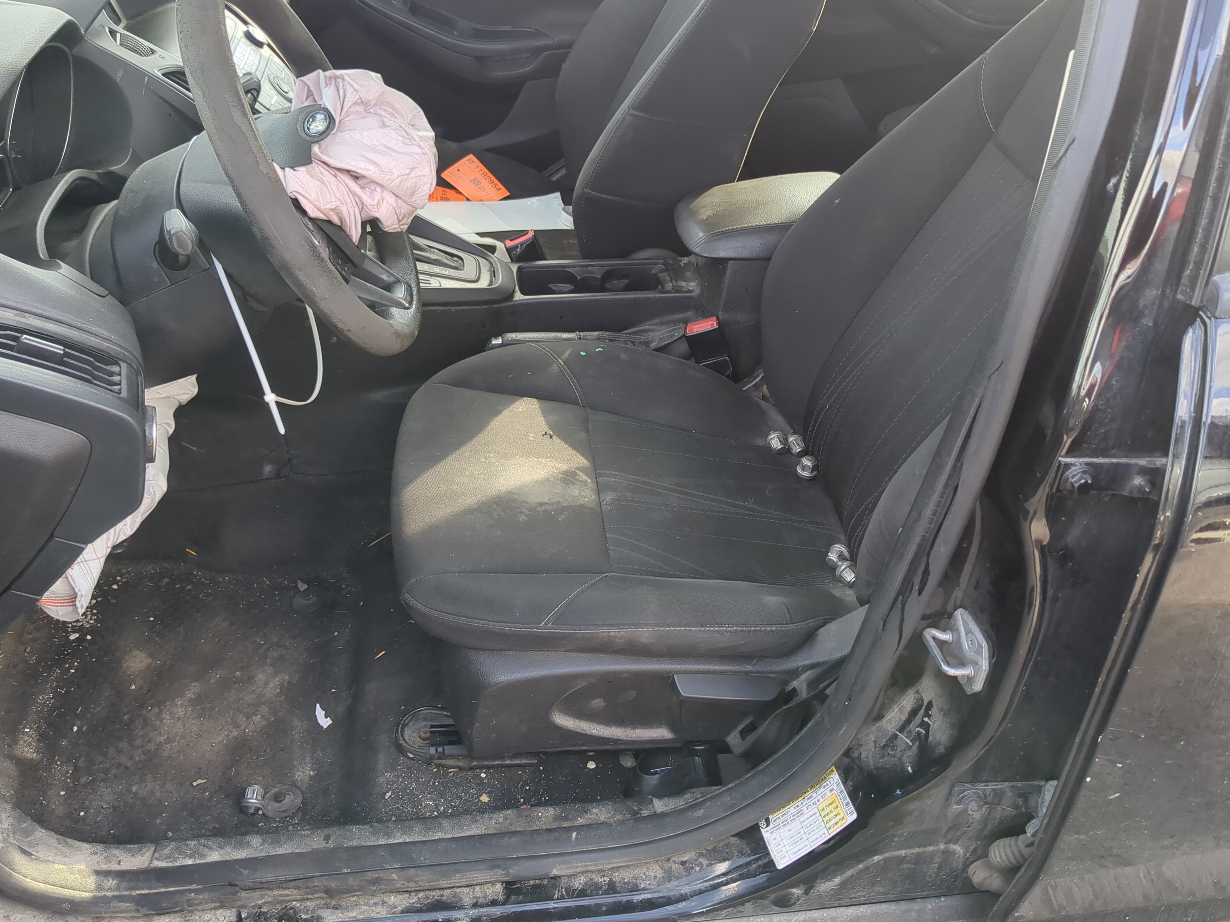 2015-2018 Ford Focus Driver Front Seat Oem 1193312 - Oemusedautoparts1.com