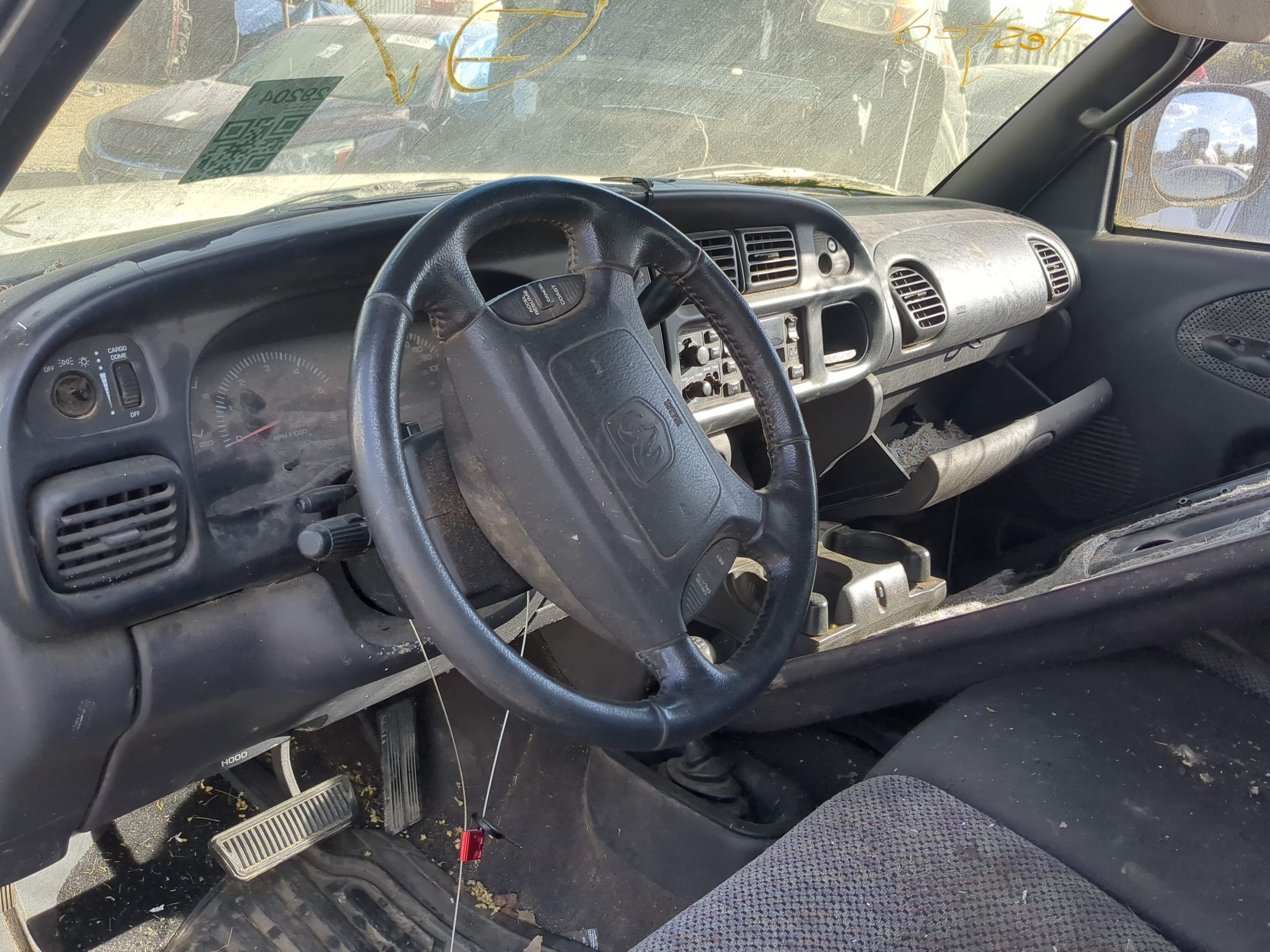 2000-2001 Dodge Ram 1500 Air Bag Driver Left Steering Wheel Mounted 1193347 - Oemusedautoparts1.com