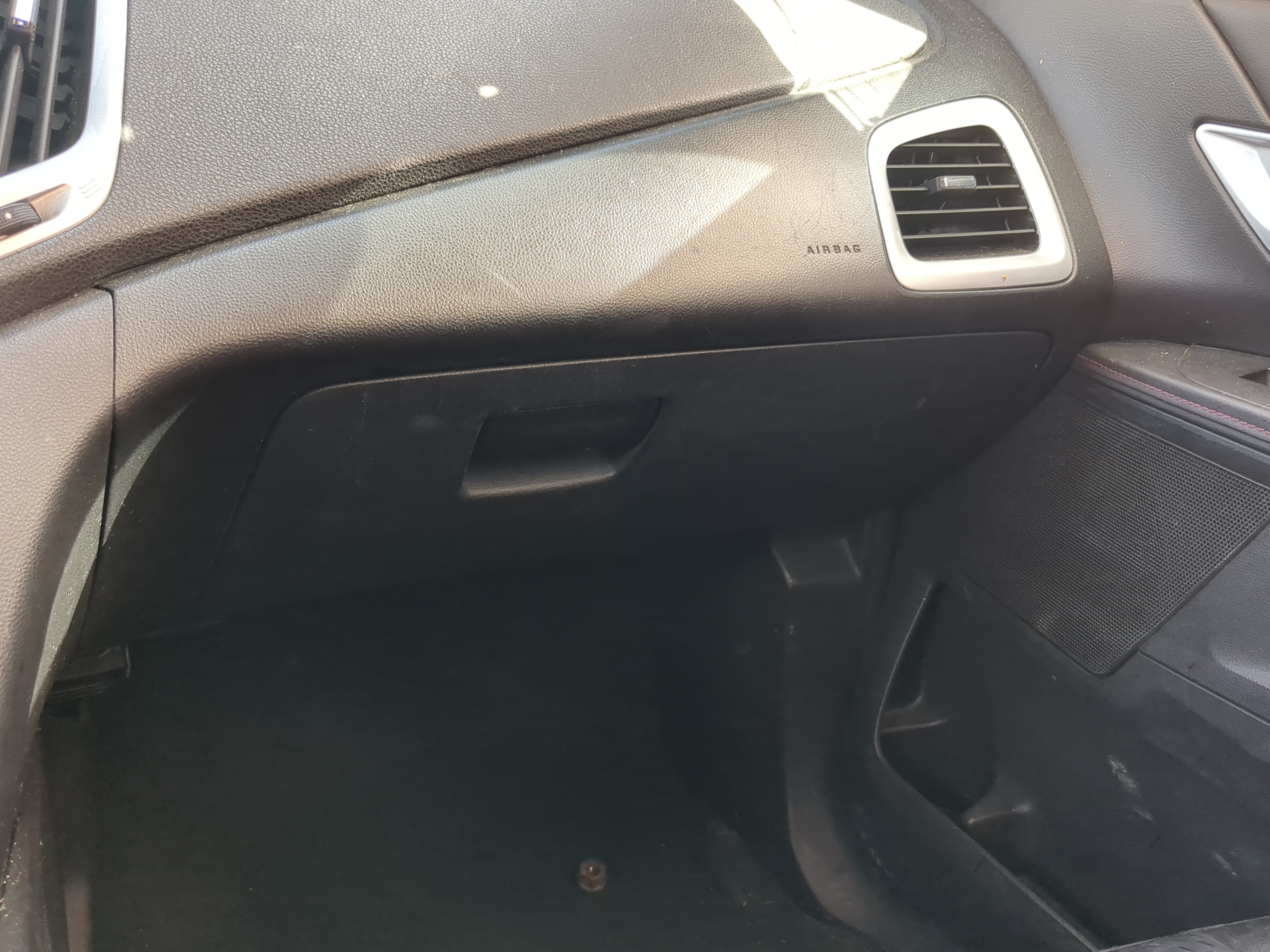 2014 Gmc Terrain Passenger Glove Box Door Storage Compartment 1193641 - Oemusedautoparts1.com