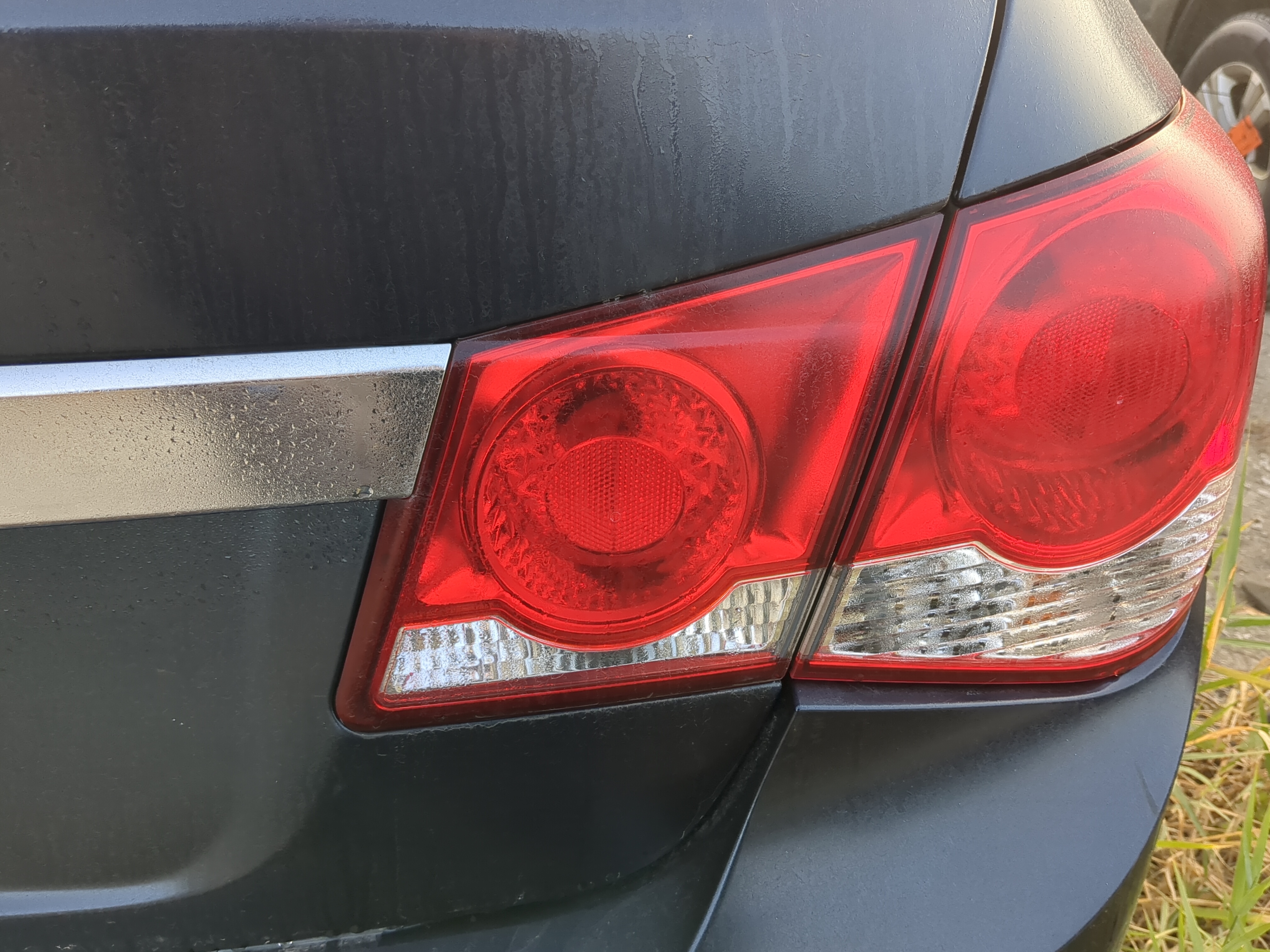Picture of Tail Lights 2015 CHEVROLET CRUZE
