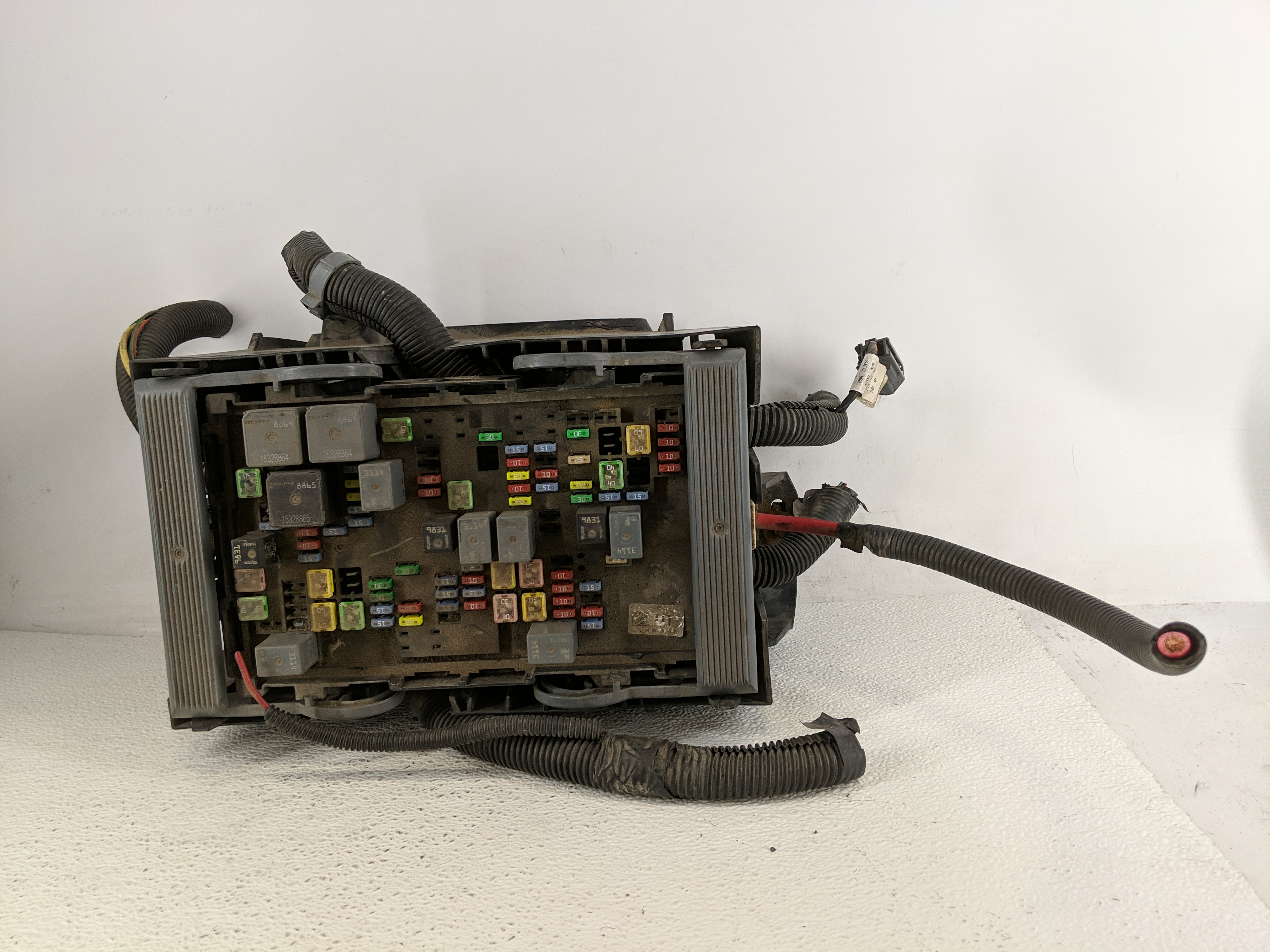 2007-2009 Chevrolet Suburban 1500 Fusebox Fuse Box Relay Module 1194293 - Oemusedautoparts1.com