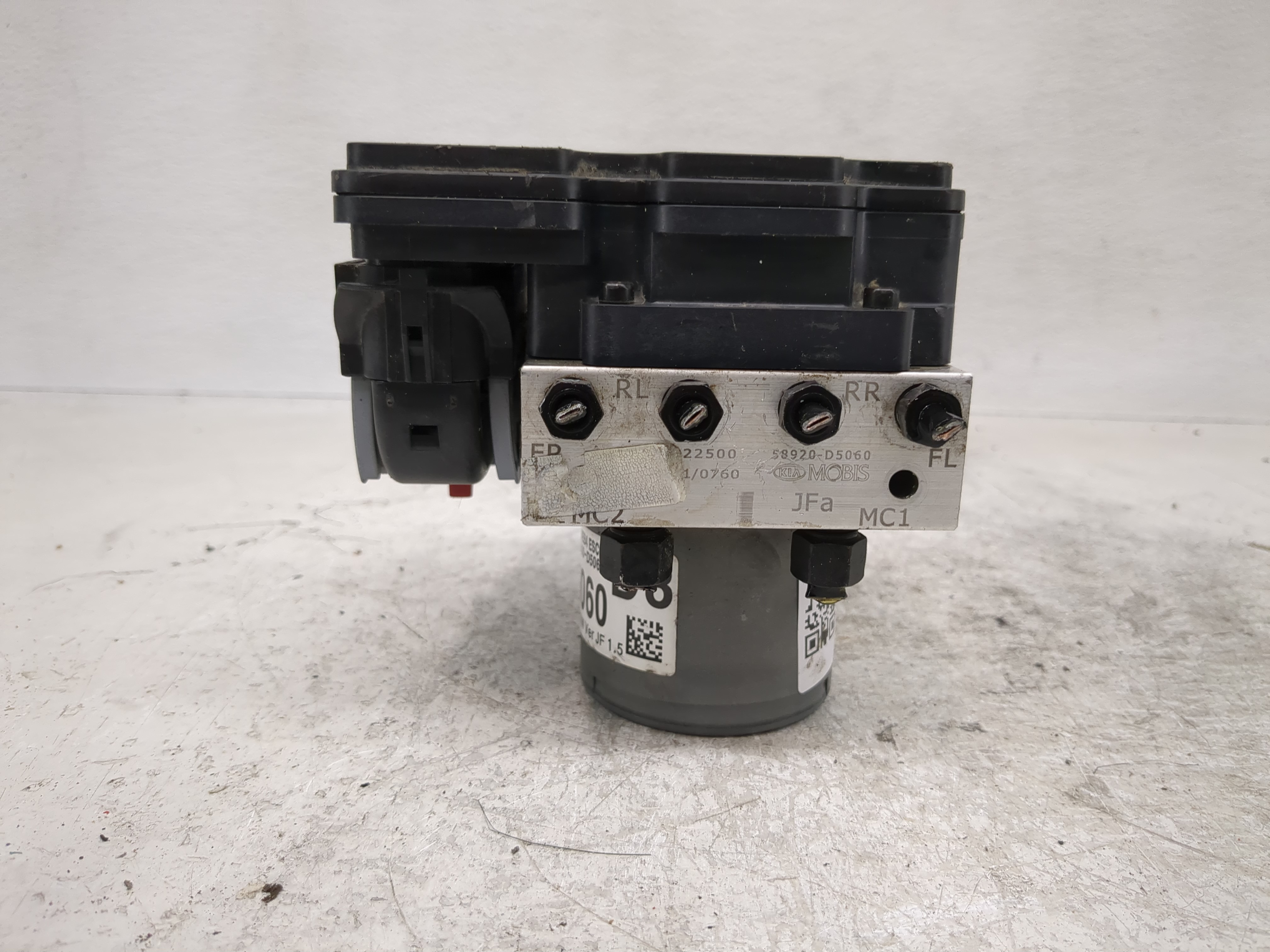 2017-2018 Kia Optima Abs Pump Control Module 1194300 - Oemusedautoparts1.com