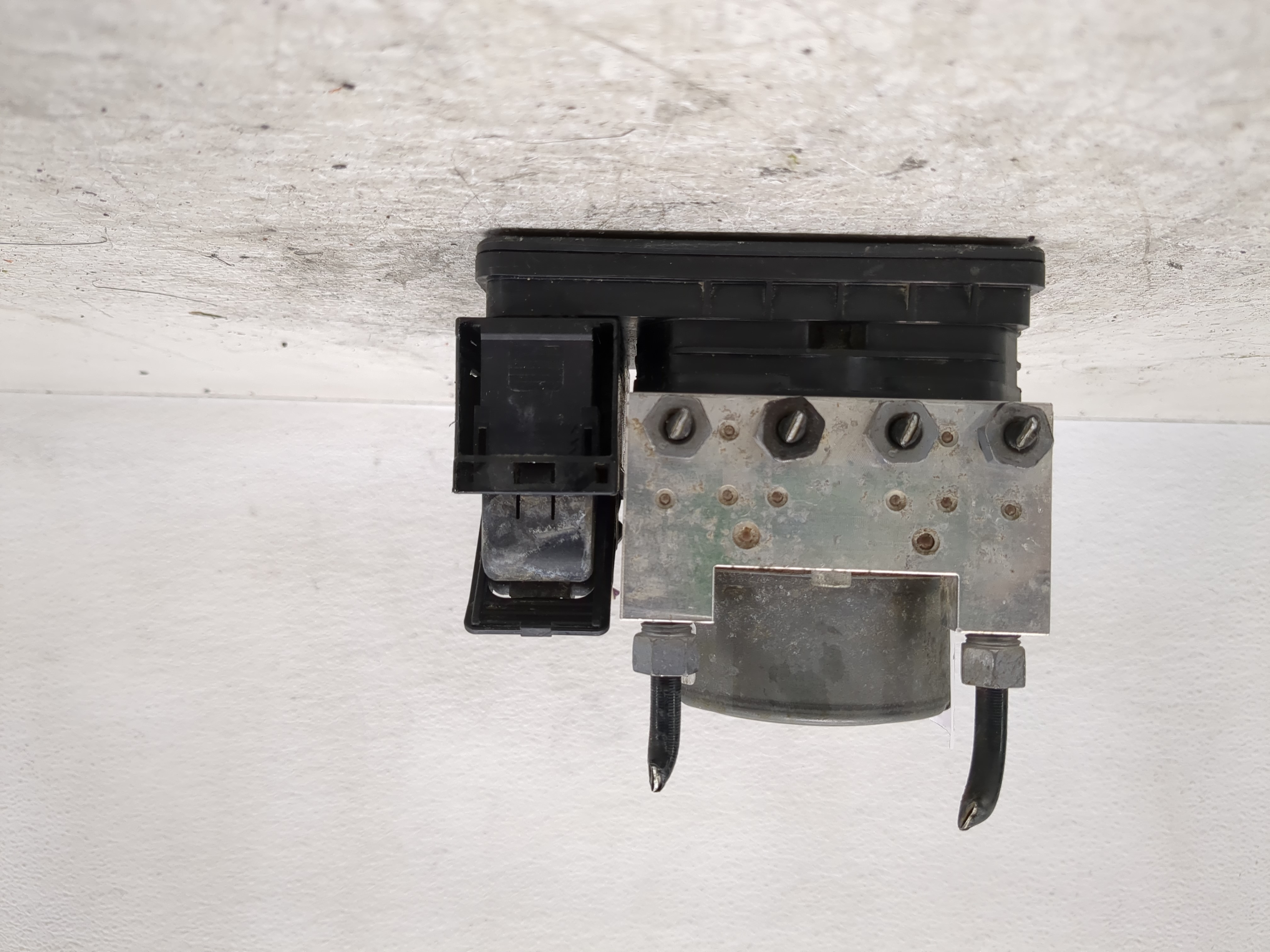 2013-2013 Lincoln Mkz Abs Pump Control Module 1194303 - Oemusedautoparts1.com