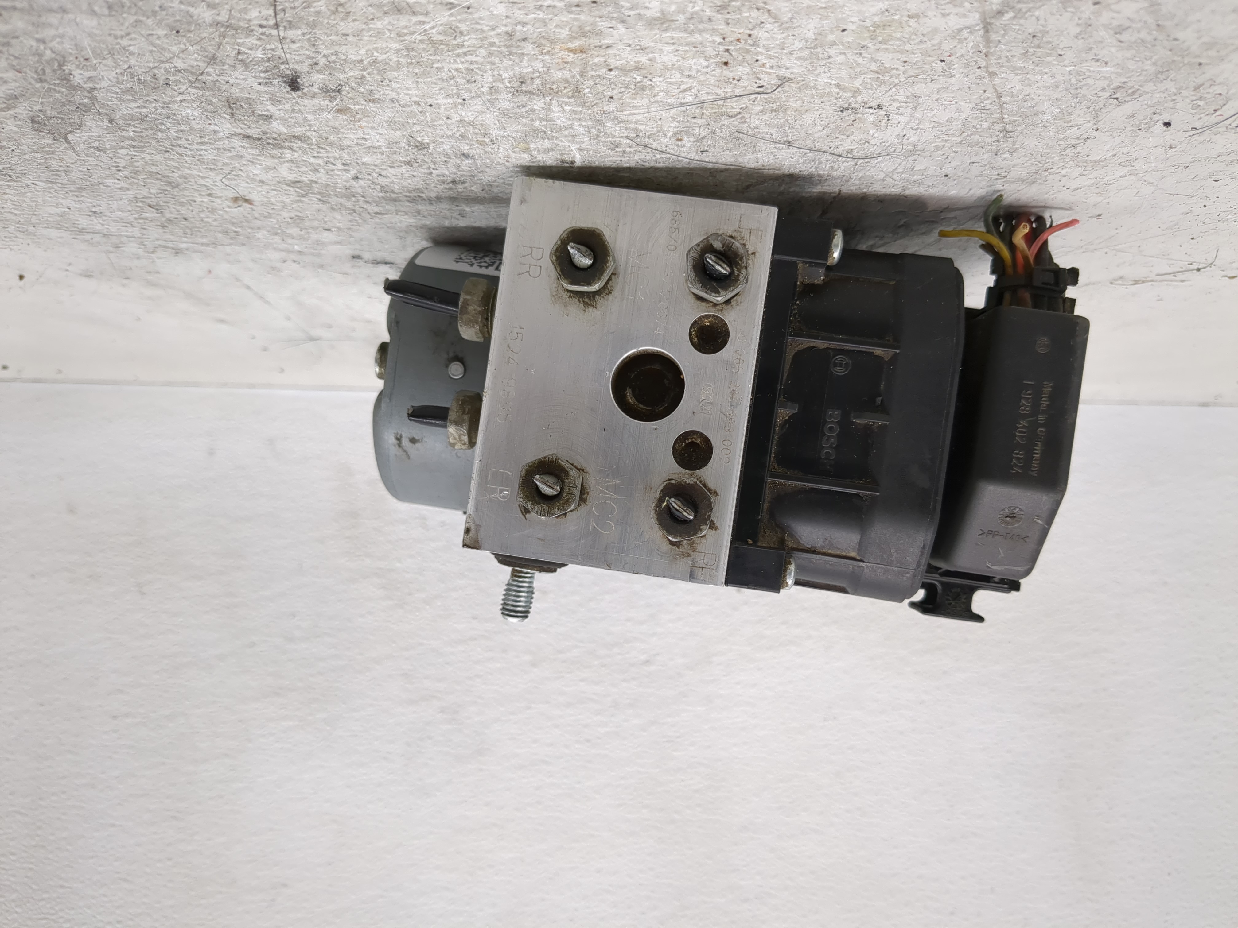 2004-2007 Saturn Vue Abs Pump Control Module 1194313 - Oemusedautoparts1.com