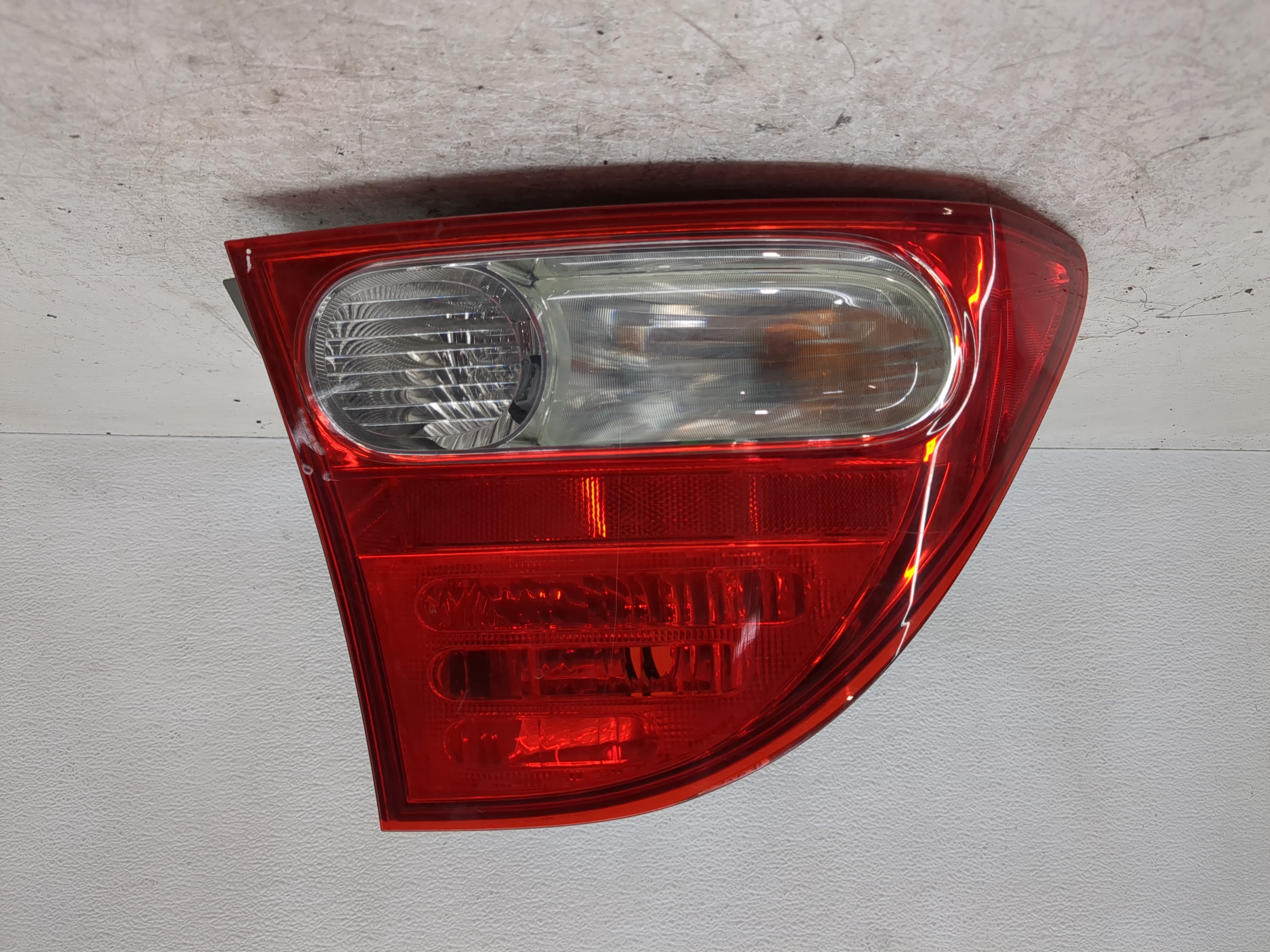 Picture of 2009-2011 Honda Civic Driver Left Side Tail Light Taillight Oem 1194324