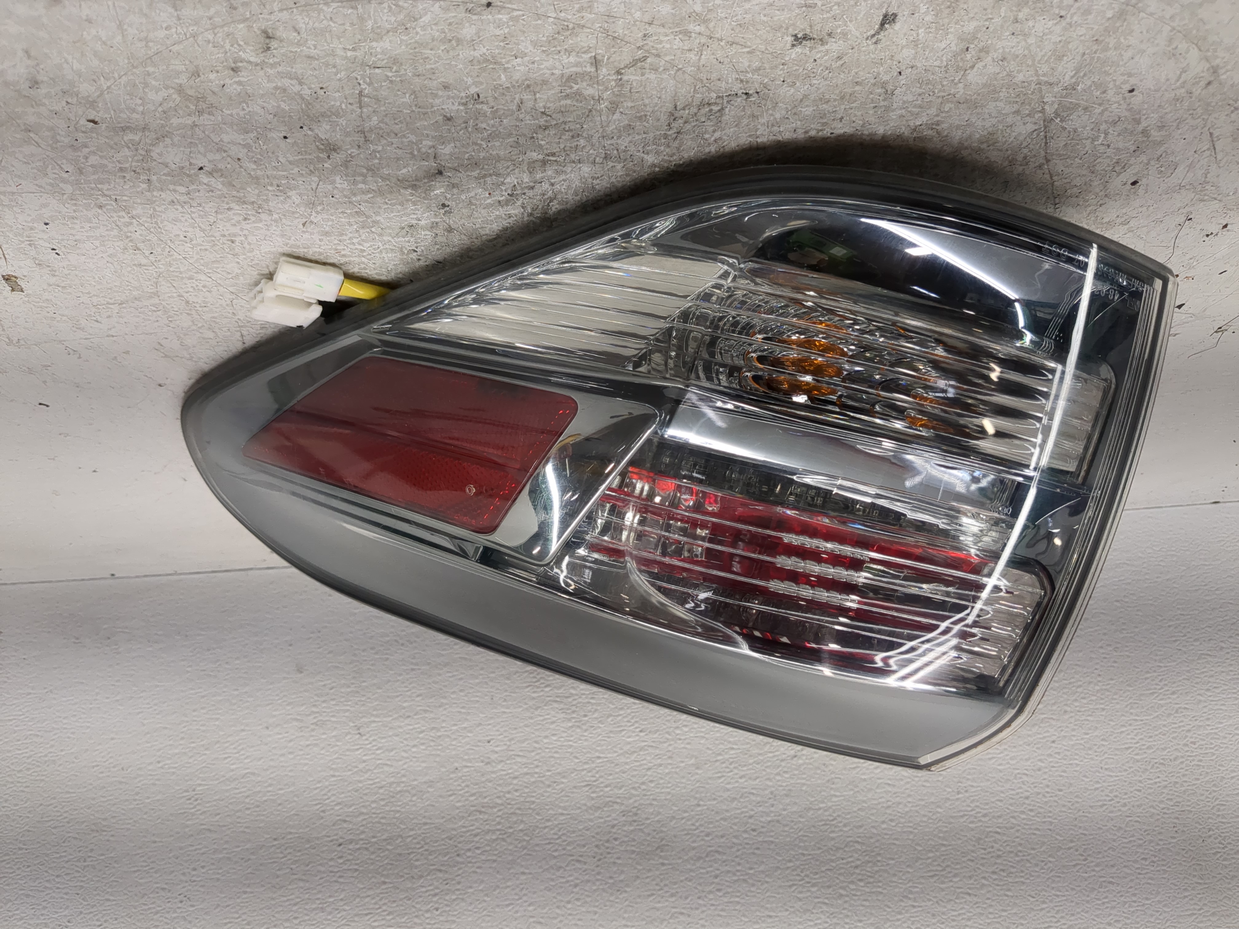 Picture of 2010-2012 Lexus Rx350 Passenger Right Side Tail Light Taillight Oem 1194329