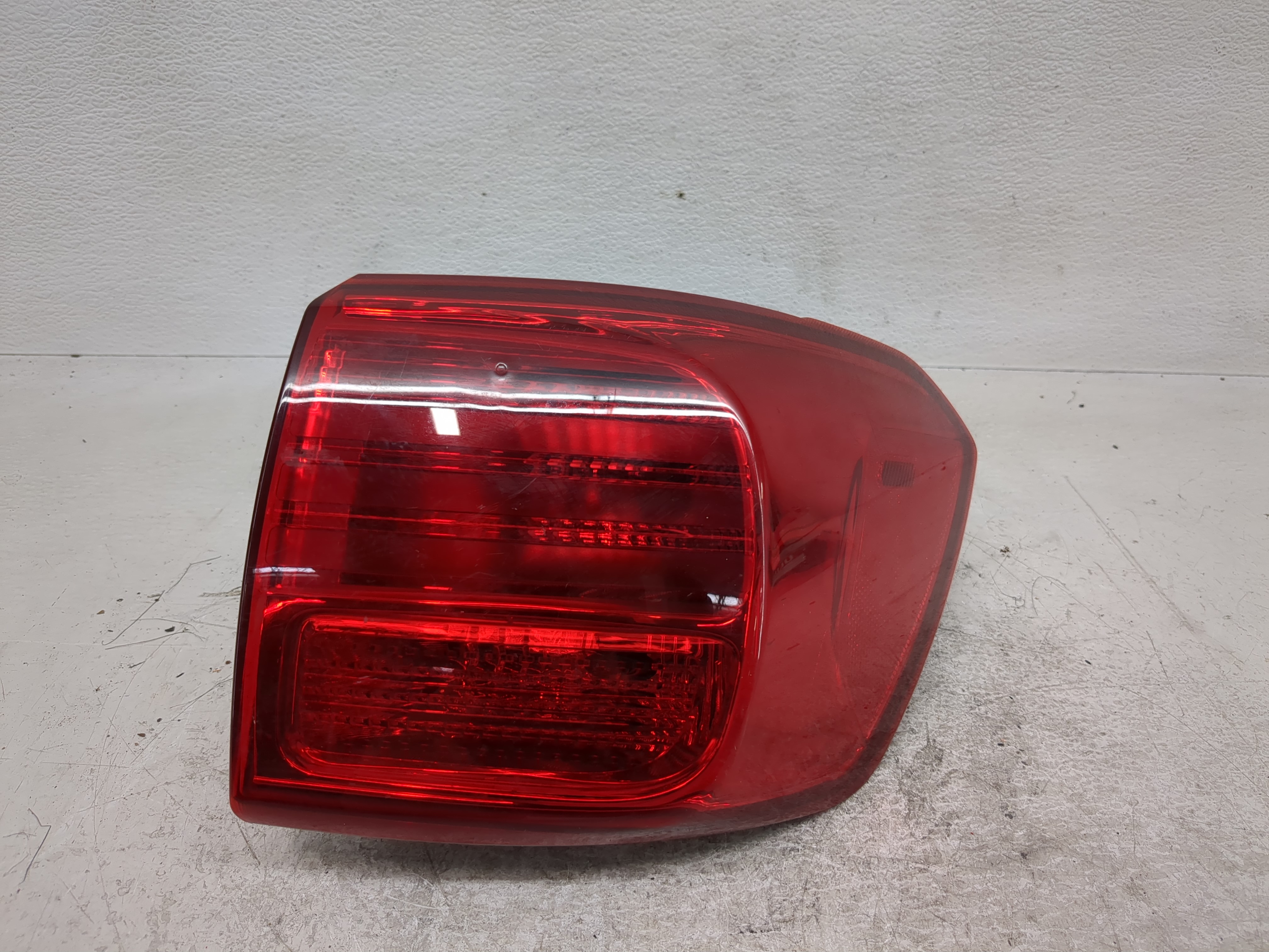 Picture of 2016-2018 Kia Sedona Passenger Right Side Tail Light Taillight Oem 1194336