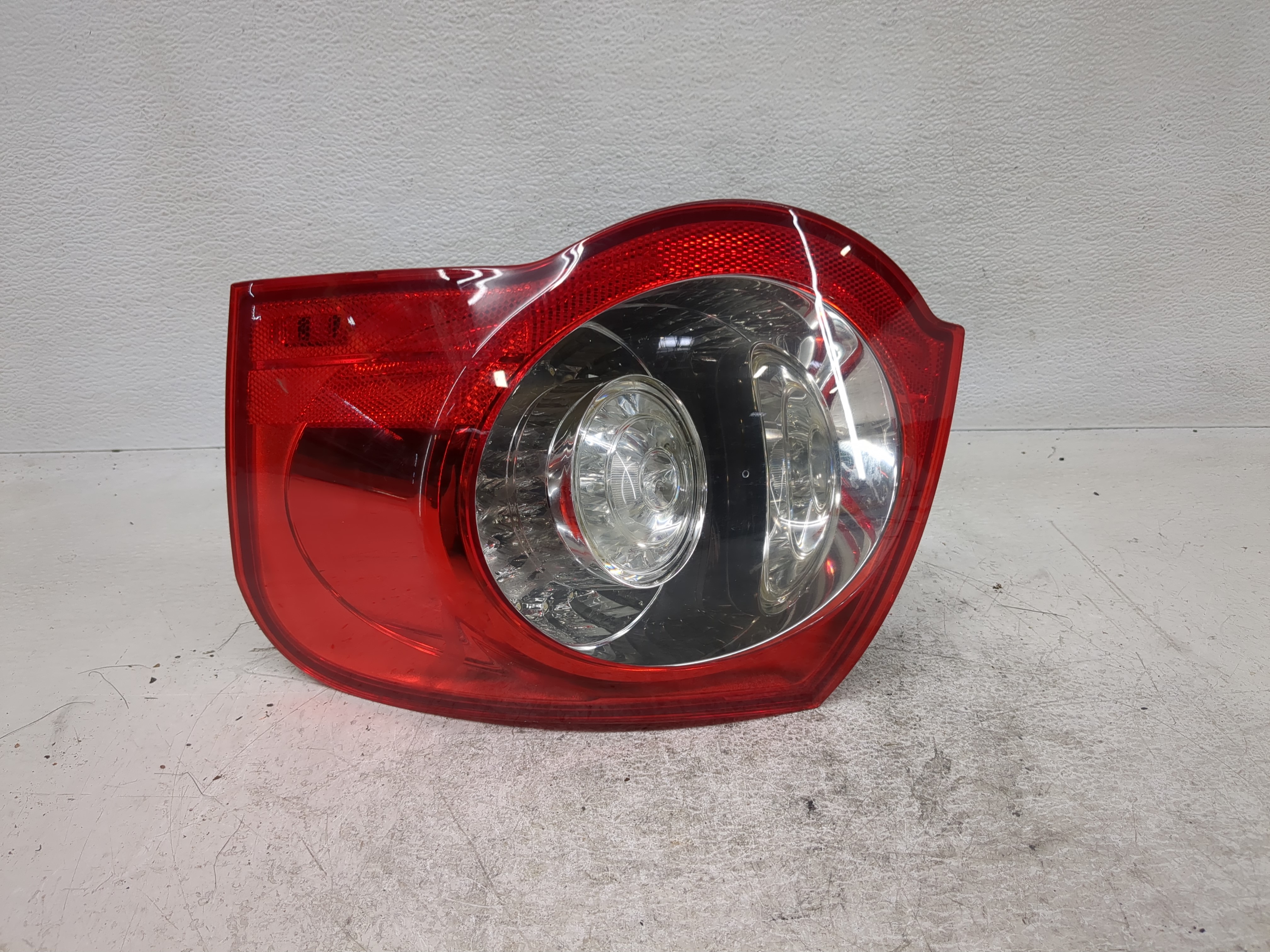 2006 Volkswagen Passat Passenger Right Side Tail Light Taillight Oem 1194358 - Oemusedautoparts1.com