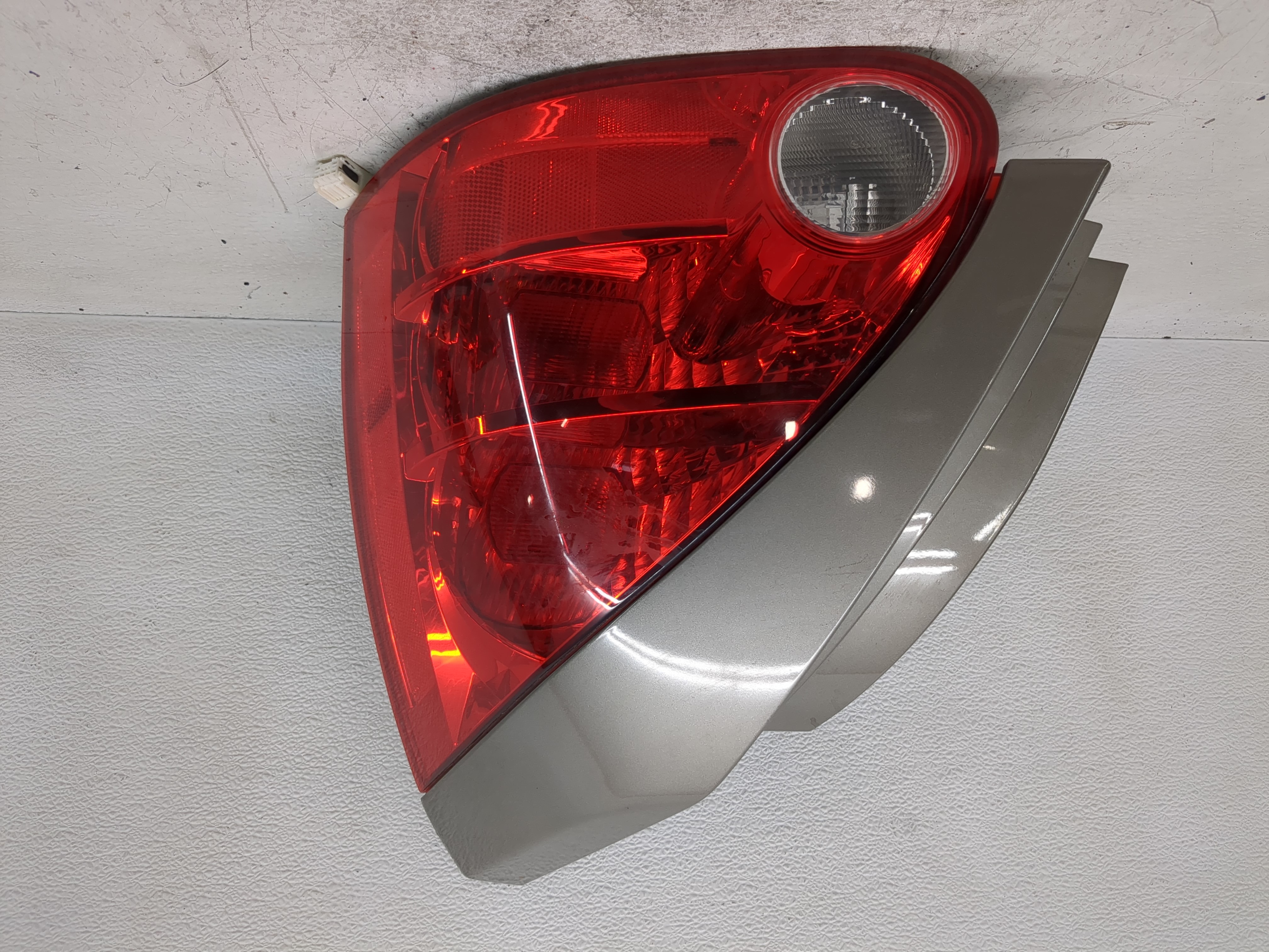 Picture of 2004-2008 Nissan Maxima Passenger Right Side Tail Light Taillight Oem 1194363