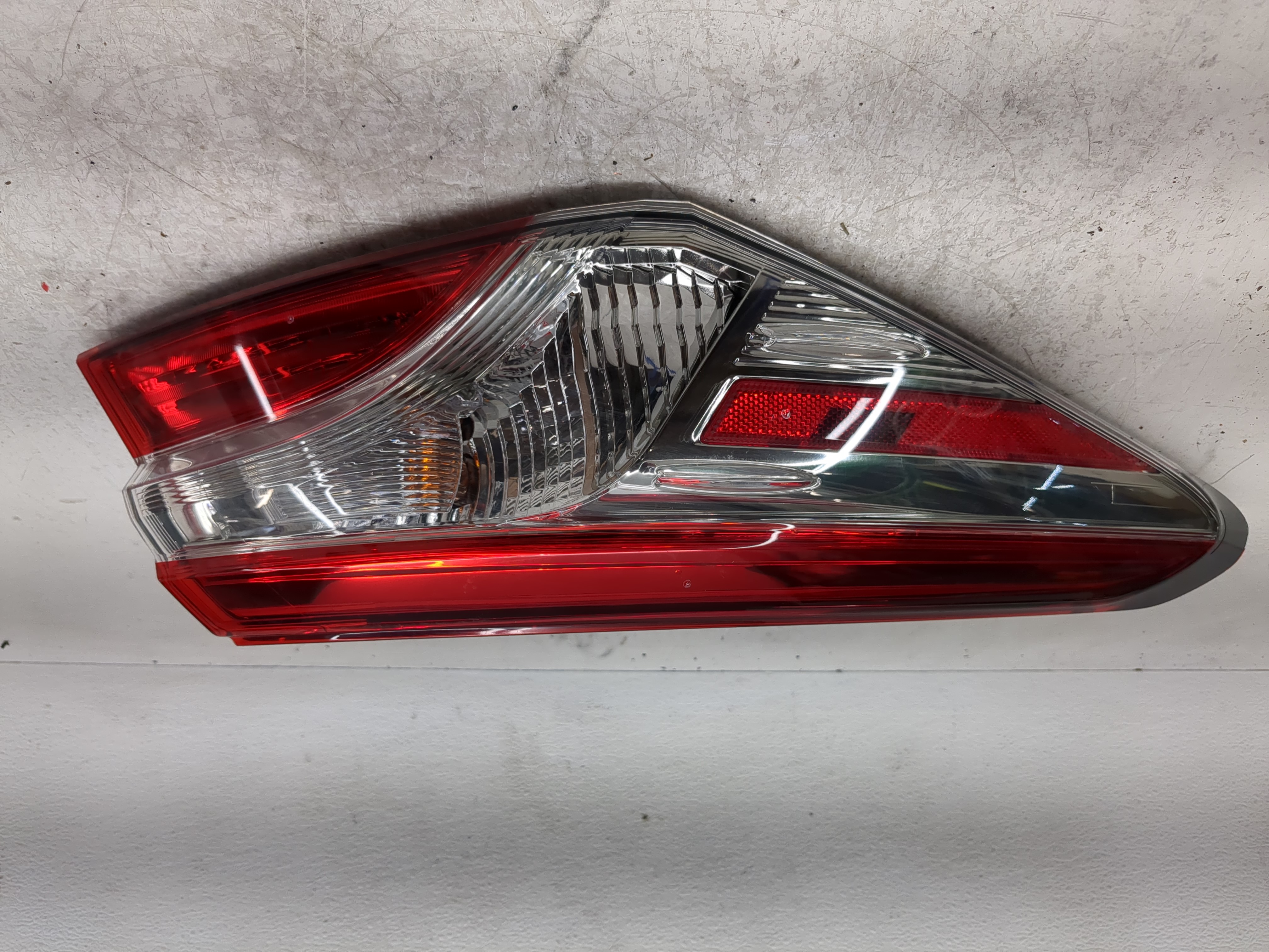 2018-2022 Toyota Camry Driver Left Side Tail Light Taillight Oem 1194364 - Oemusedautoparts1.com