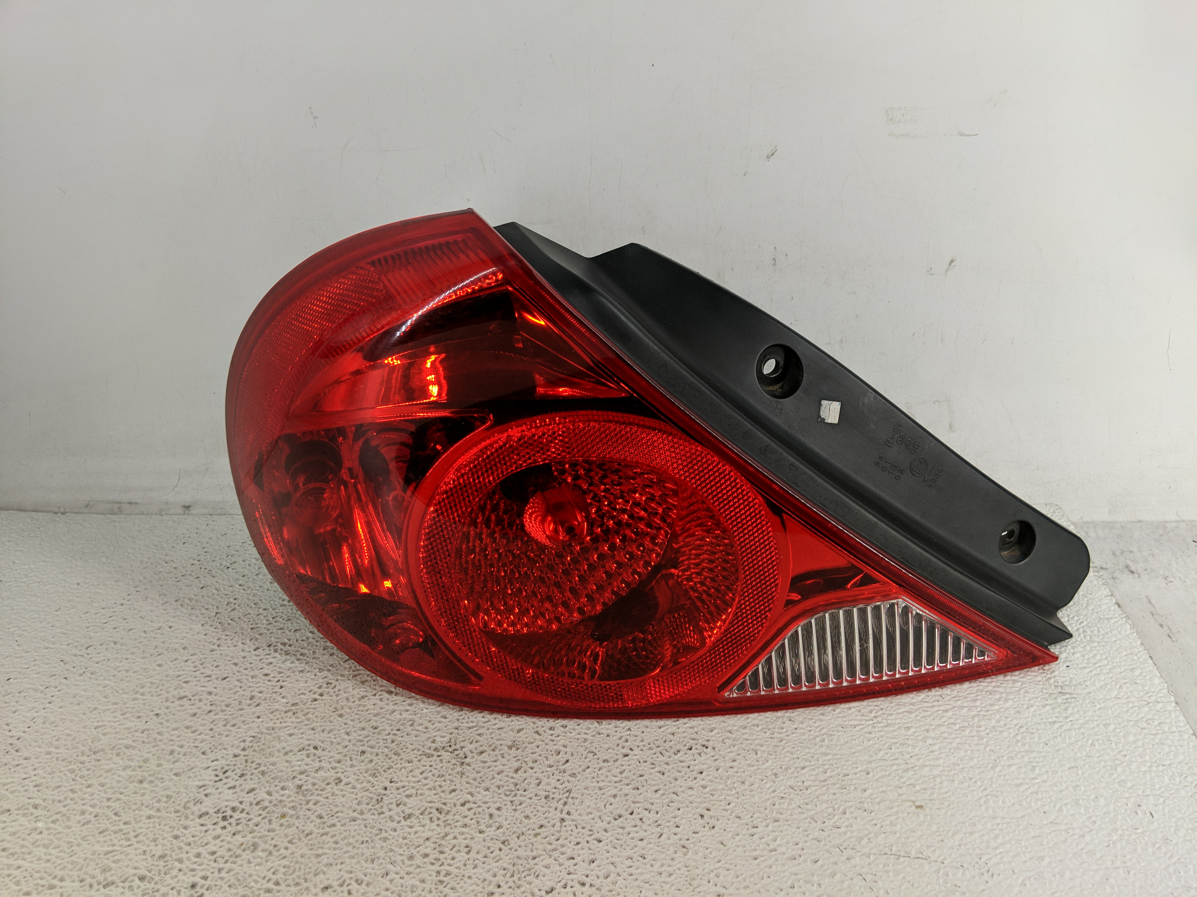 2011-2013 Jeep Compass Passenger Right Side Tail Light Taillight Oem 1194365 - Oemusedautoparts1.com
