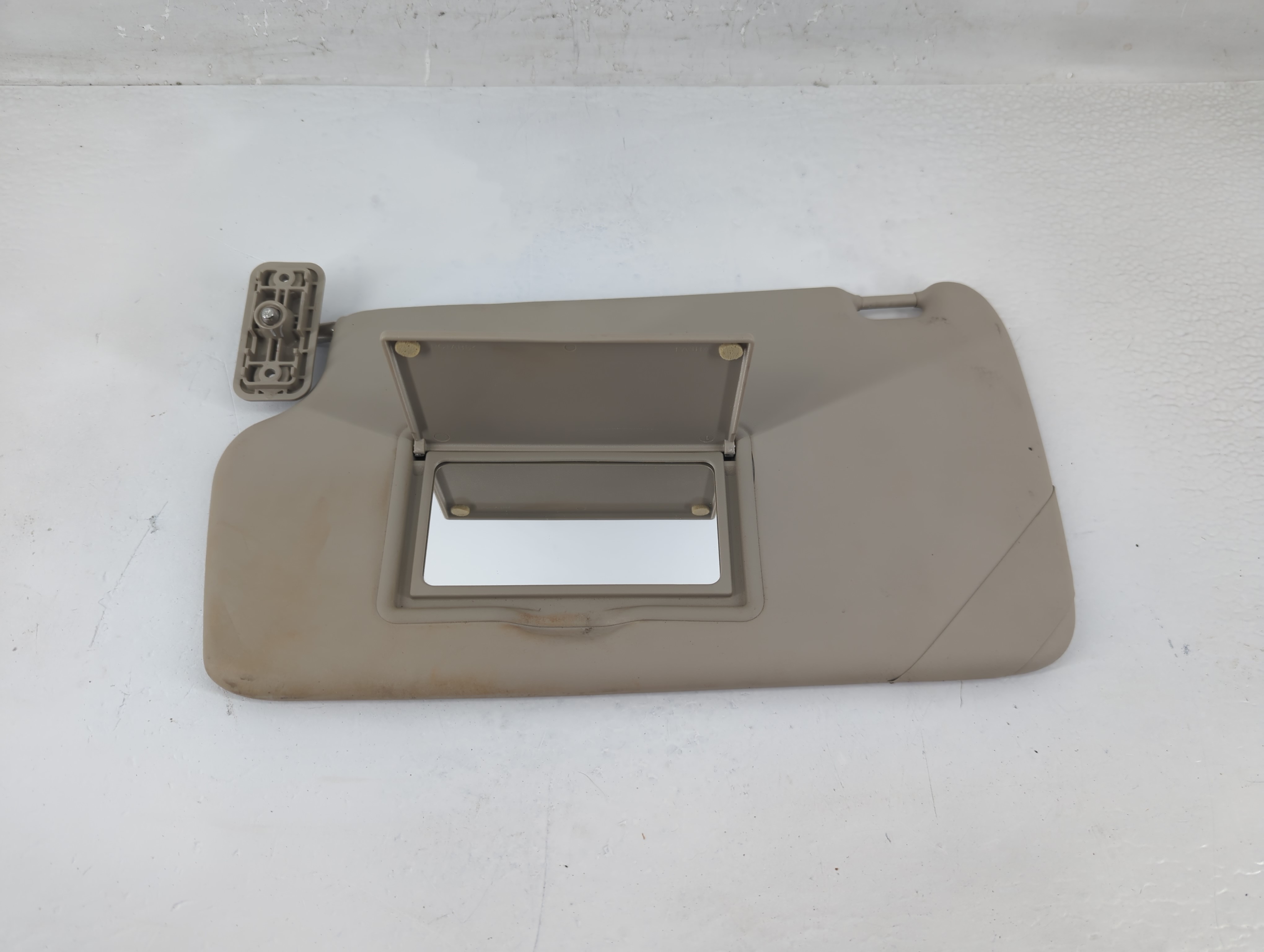 Picture of 2011-2019 Ford Fiesta Driver Sun Visor Mirror Left Sunvisor 1194400
