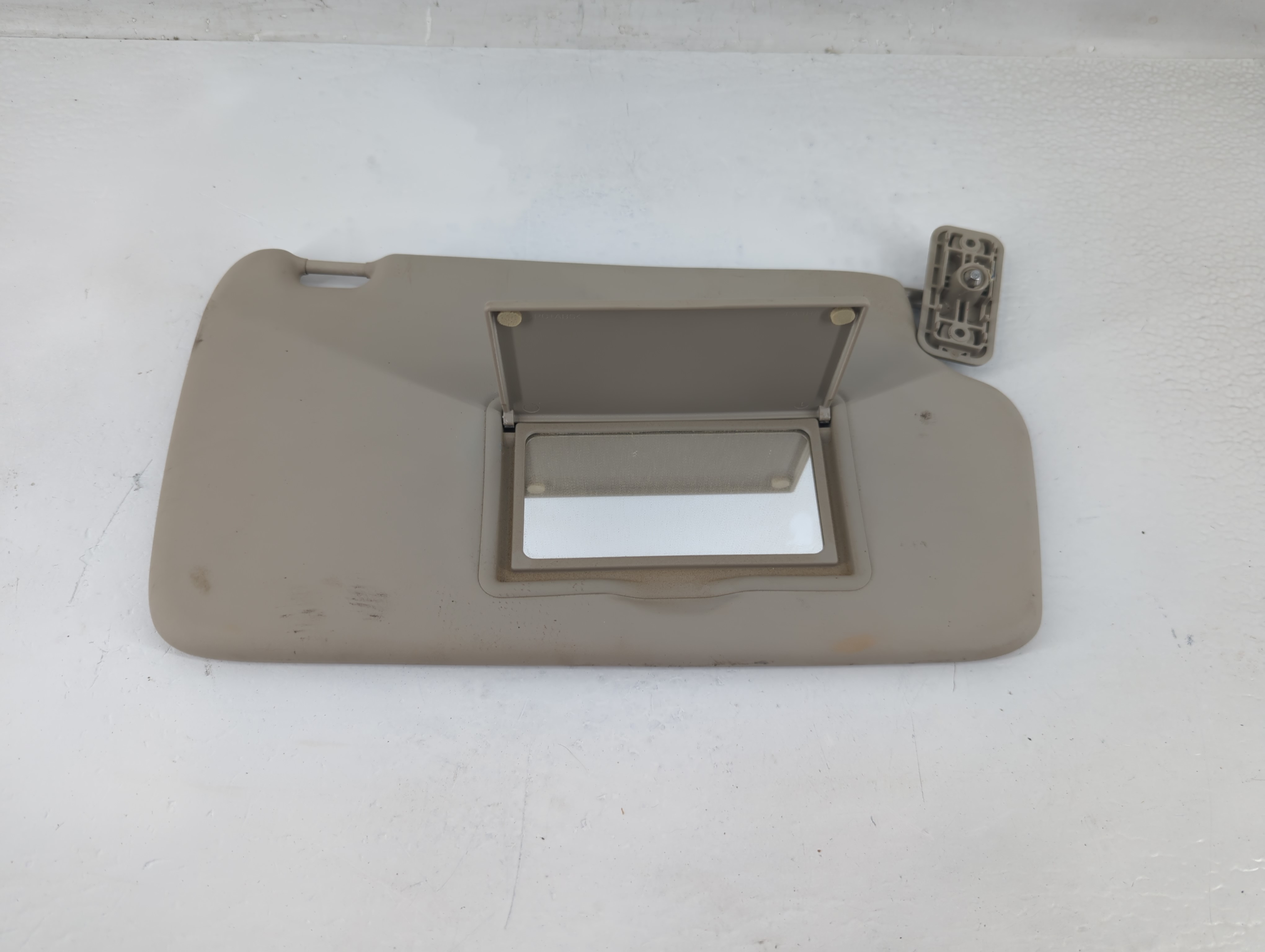Picture of 2011-2019 Ford Fiesta Passenger Sun Visor Mirror Right Sunvisor 1194401