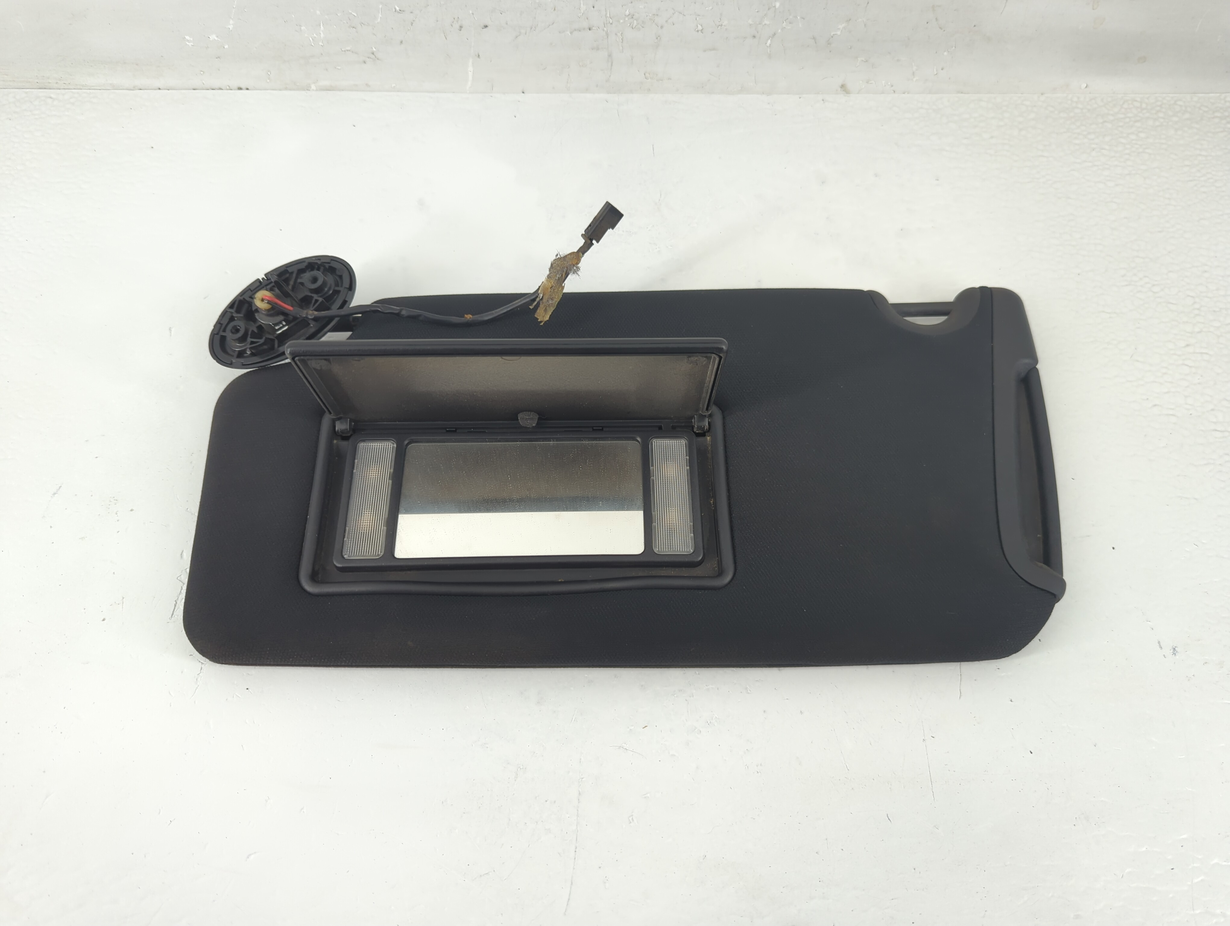 Picture of 2011-2014 Chrysler 300 Driver Sun Visor Mirror Left Sunvisor 1194406