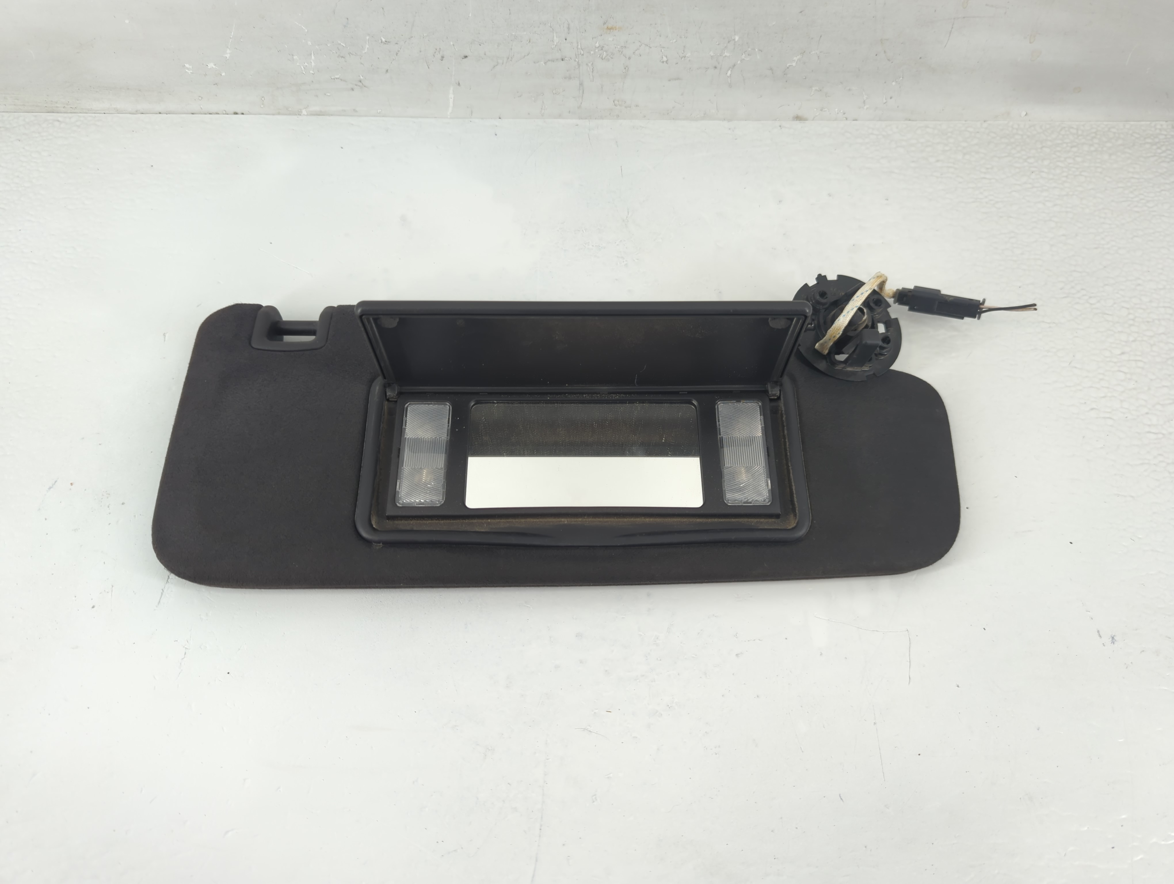 Picture of 2013-2019 Cadillac Xts Passenger Sun Visor Mirror Right Sunvisor 1194410