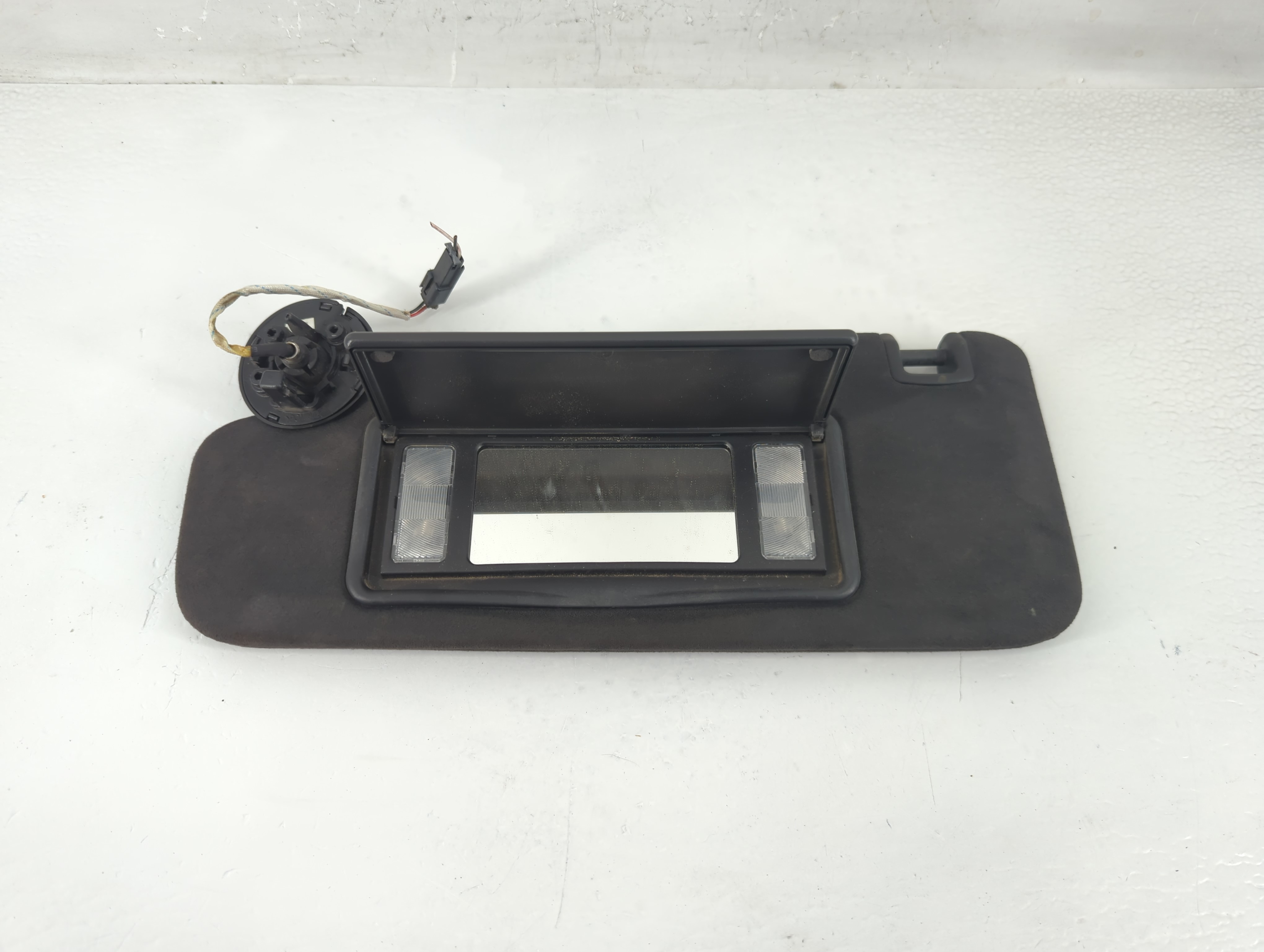 Picture of 2013-2019 Cadillac Xts Driver Sun Visor Mirror Left Sunvisor 1194411