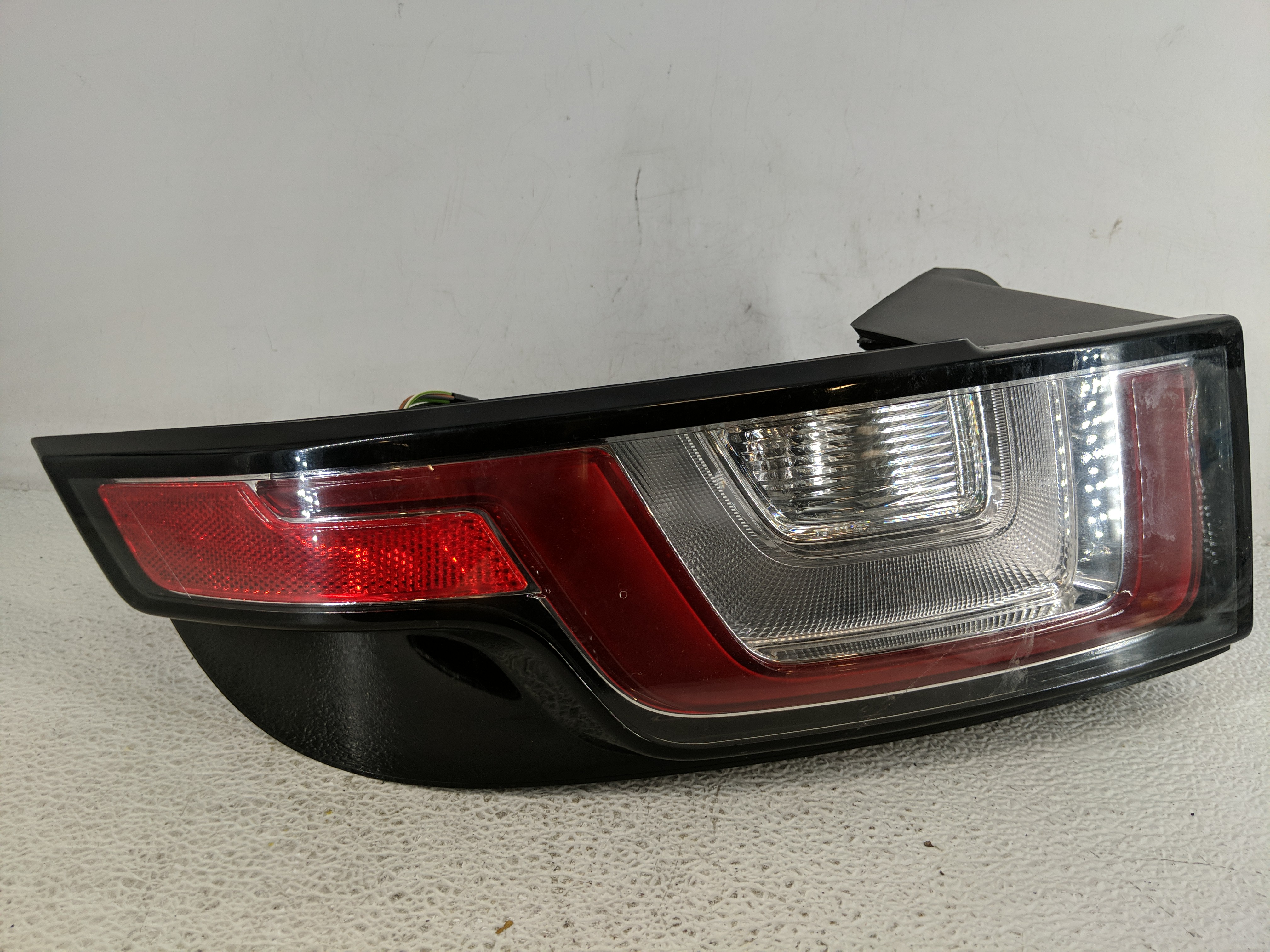 2016 Land Rover Range Rover Evoque Driver Left Side Tail Light Taillight Oem 1194442 - Oemusedautoparts1.com