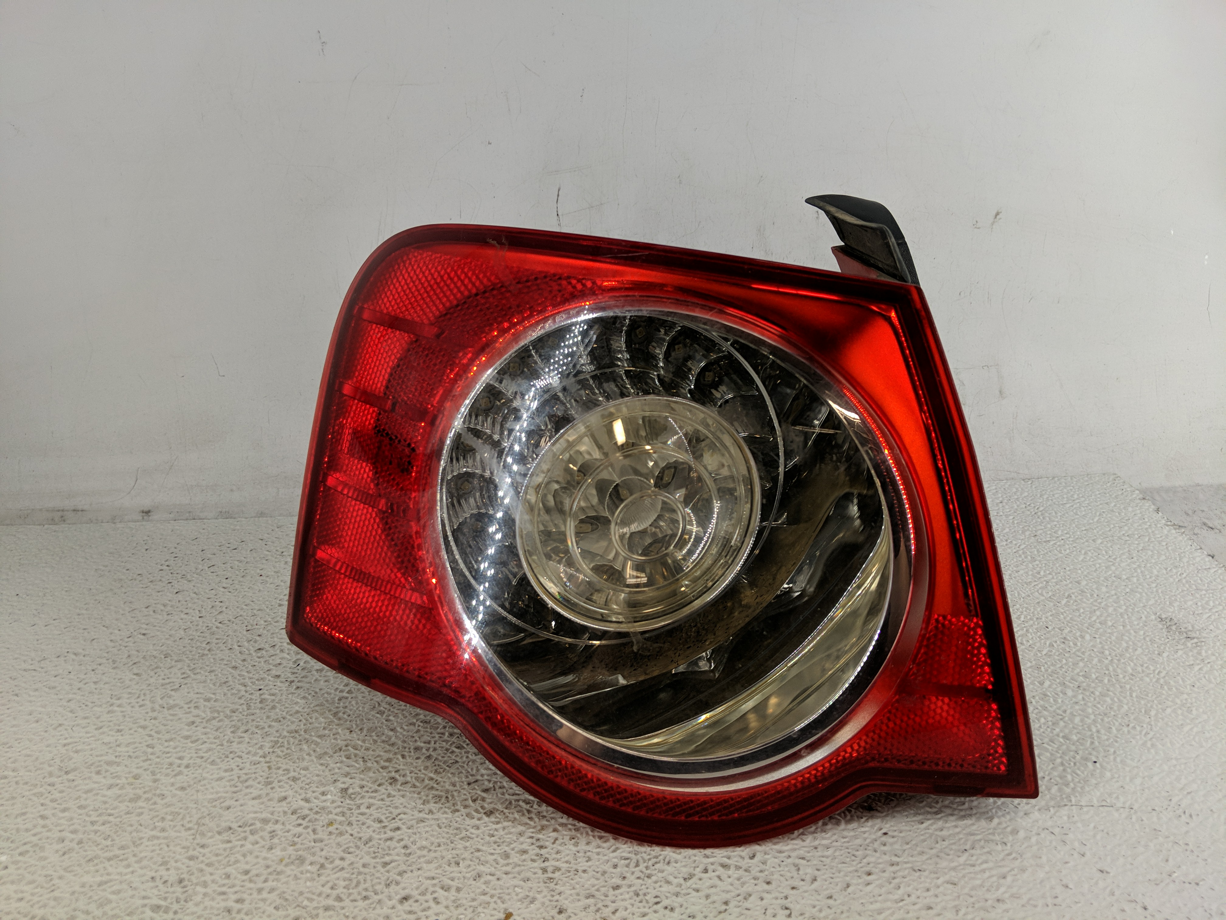 2006-2008 Volkswagen Passat Driver Left Side Tail Light Taillight Oem 1194443 - Oemusedautoparts1.com