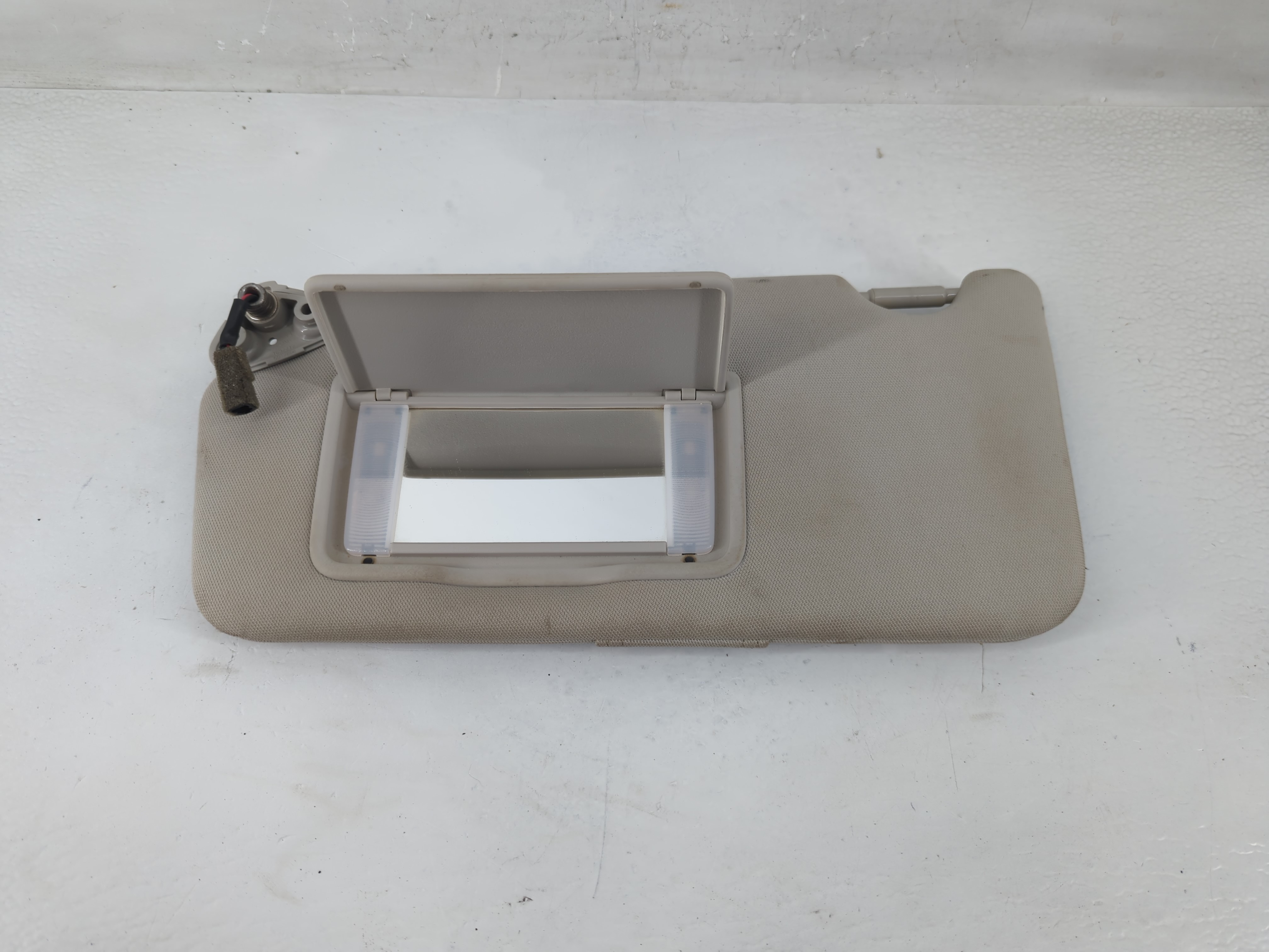 2014 Dodge Challenger Driver Sun Visor Mirror Left Sunvisor Grey 1194471 - Oemusedautoparts1.com