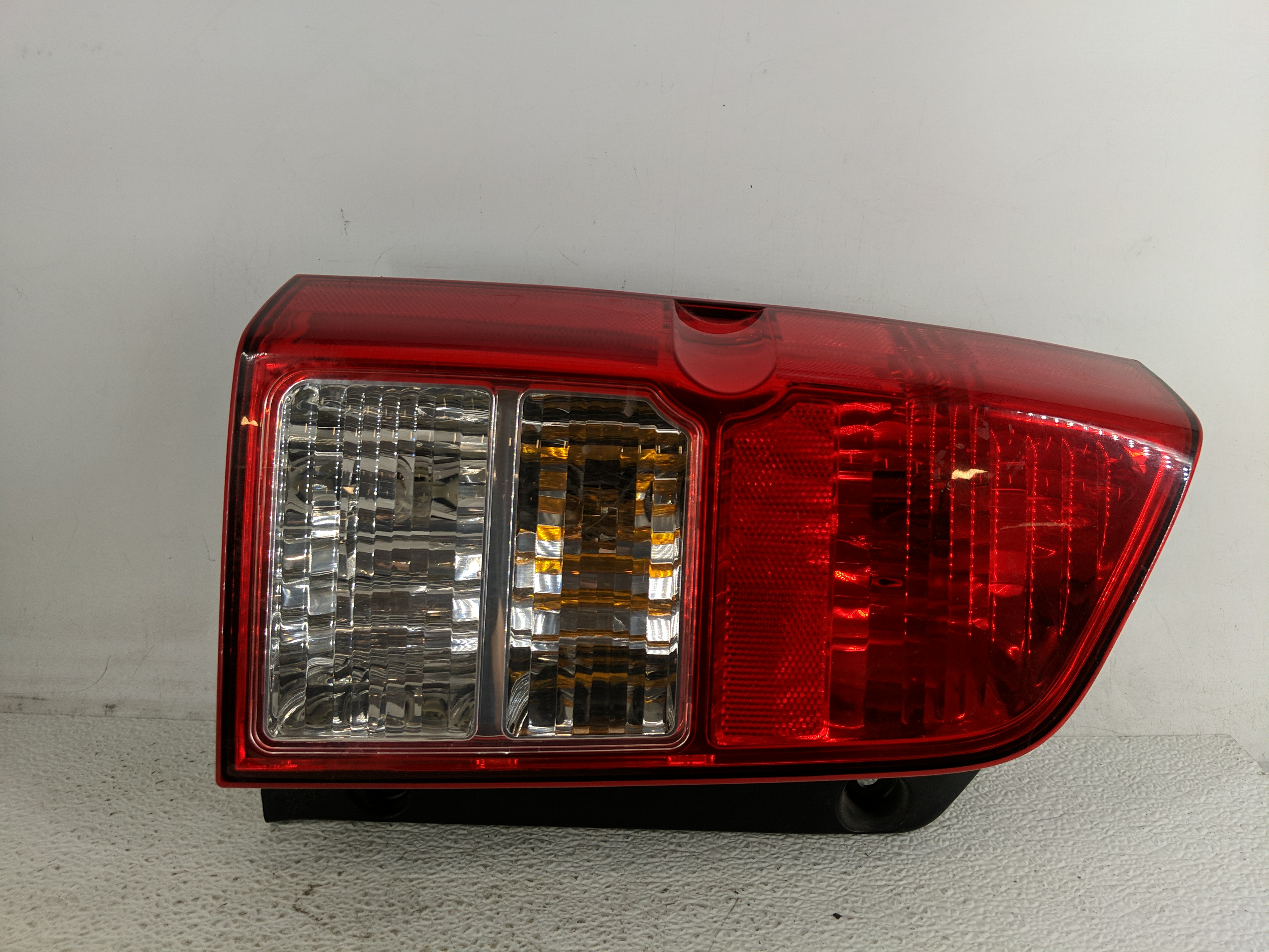 2005-2012 Nissan Pathfinder Driver Left Side Tail Light Taillight Oem 1194480 - Oemusedautoparts1.com