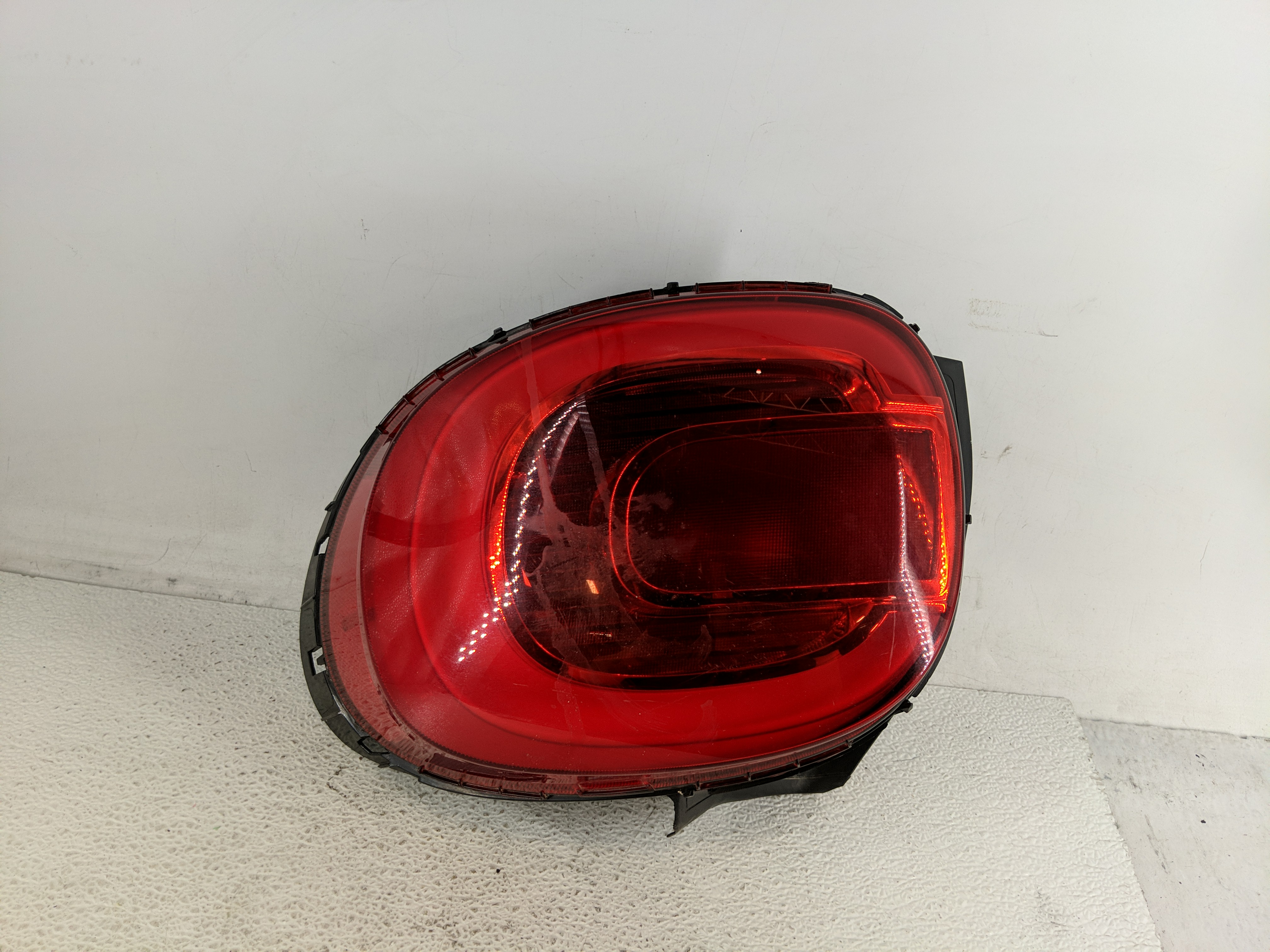 2014-2017 Fiat 500 Passenger Right Side Tail Light Taillight Oem 1194481 - Oemusedautoparts1.com