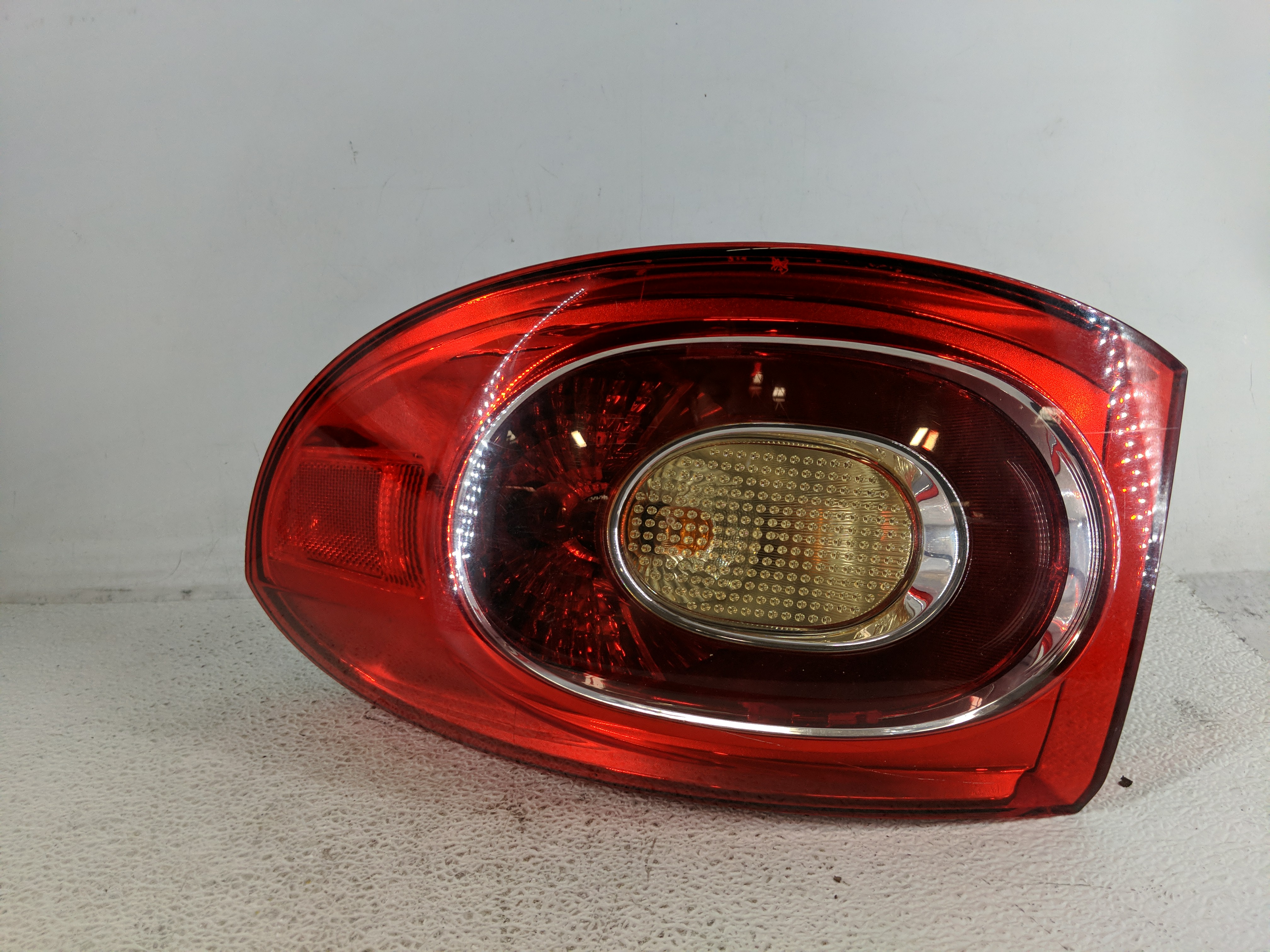 2009 Volkswagen Tiguan Passenger Right Side Tail Light Taillight Oem 1194482 - Oemusedautoparts1.com