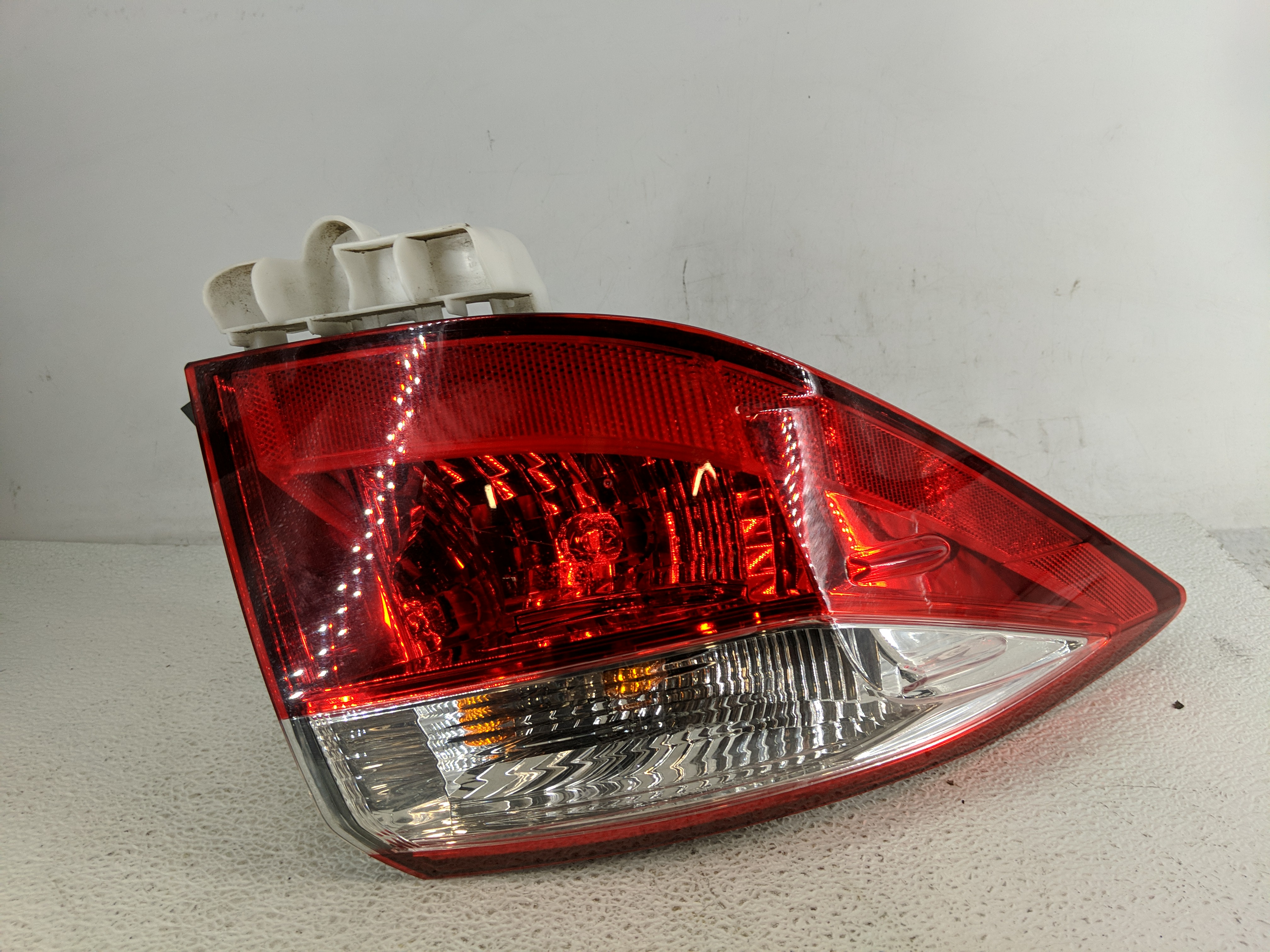 2014-2016 Toyota Corolla Driver Left Side Tail Light Taillight Oem 1194483 - Oemusedautoparts1.com