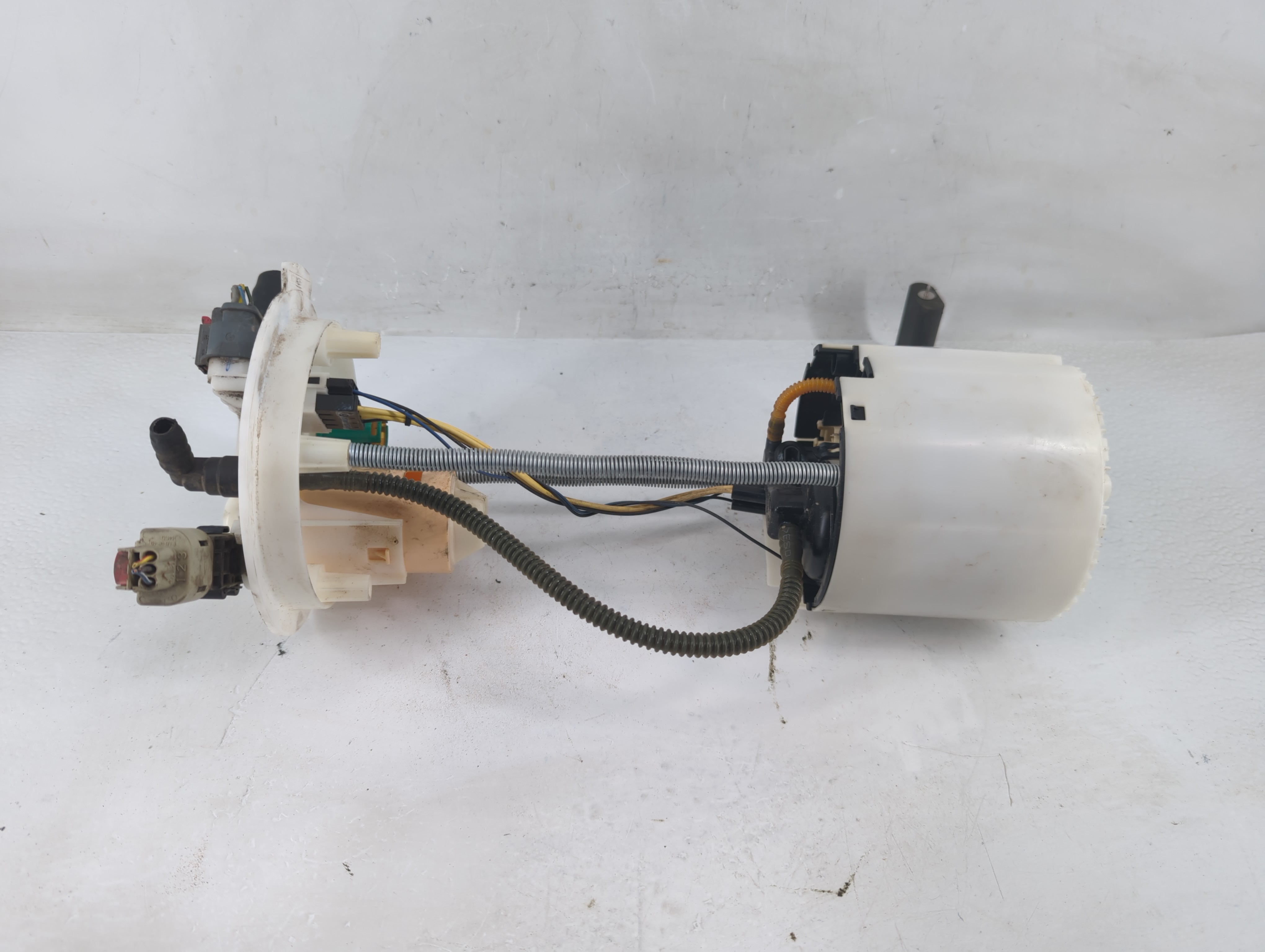 2019-2022 Gmc Sierra 1500 Electrical Gas Fuel Pump Assembly 1194486 - Oemusedautoparts1.com