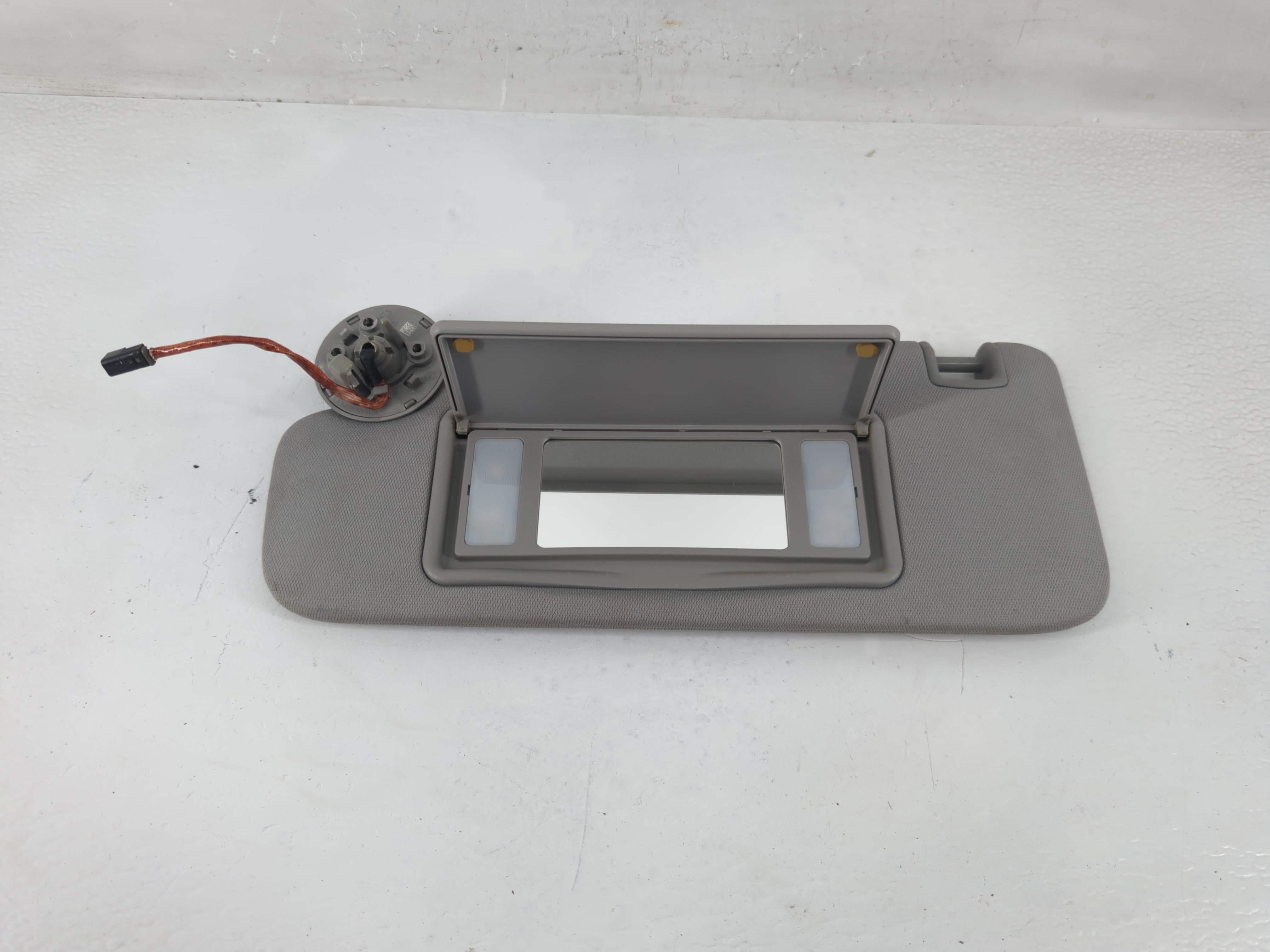 Picture of 2016-2021 Chevrolet Malibu Driver Sun Visor Mirror Left Sunvisor 1194517