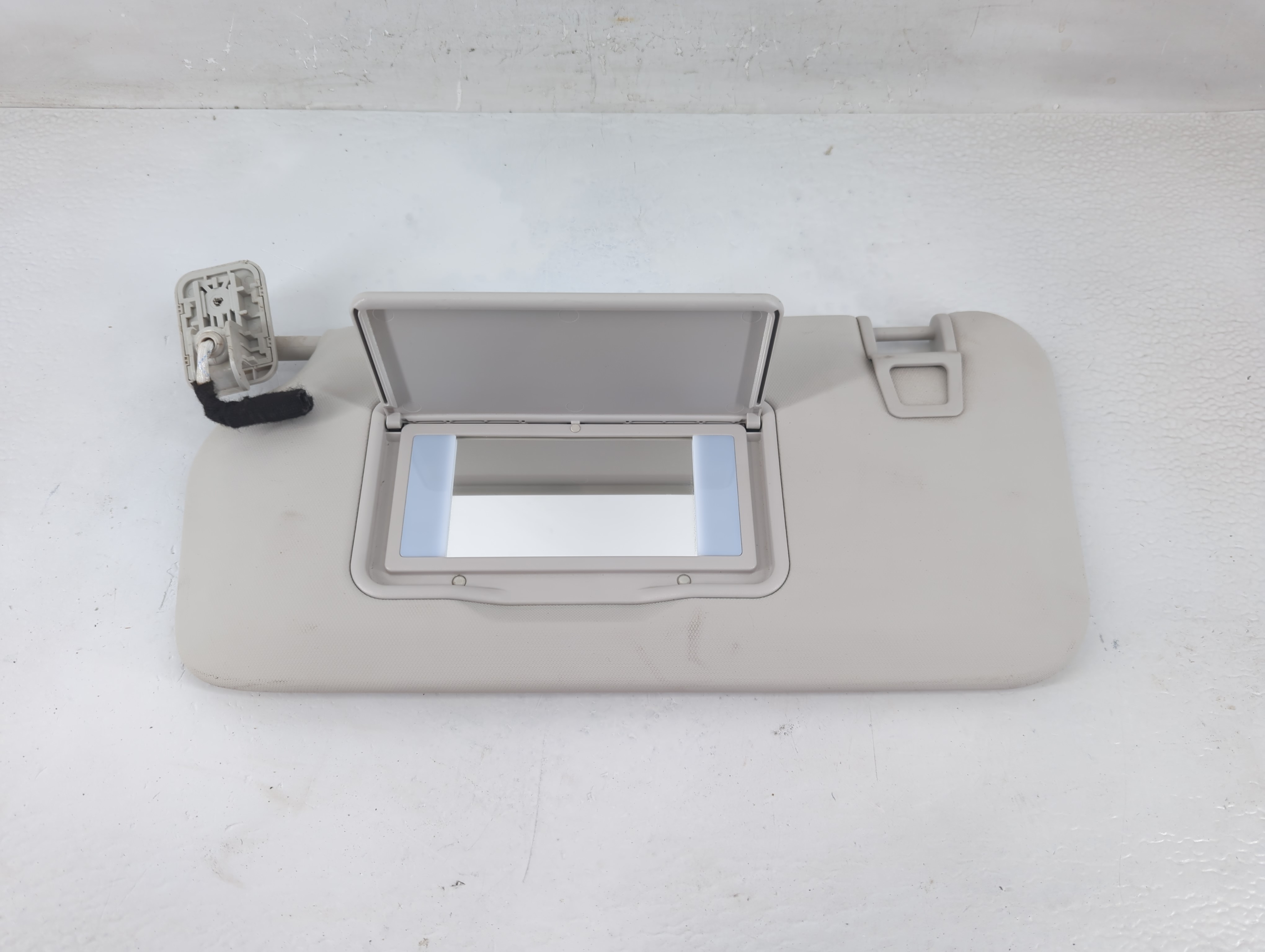 Picture of 2021-2022 Ford Escape Driver Sun Visor Mirror Left Sunvisor Beige 1194531