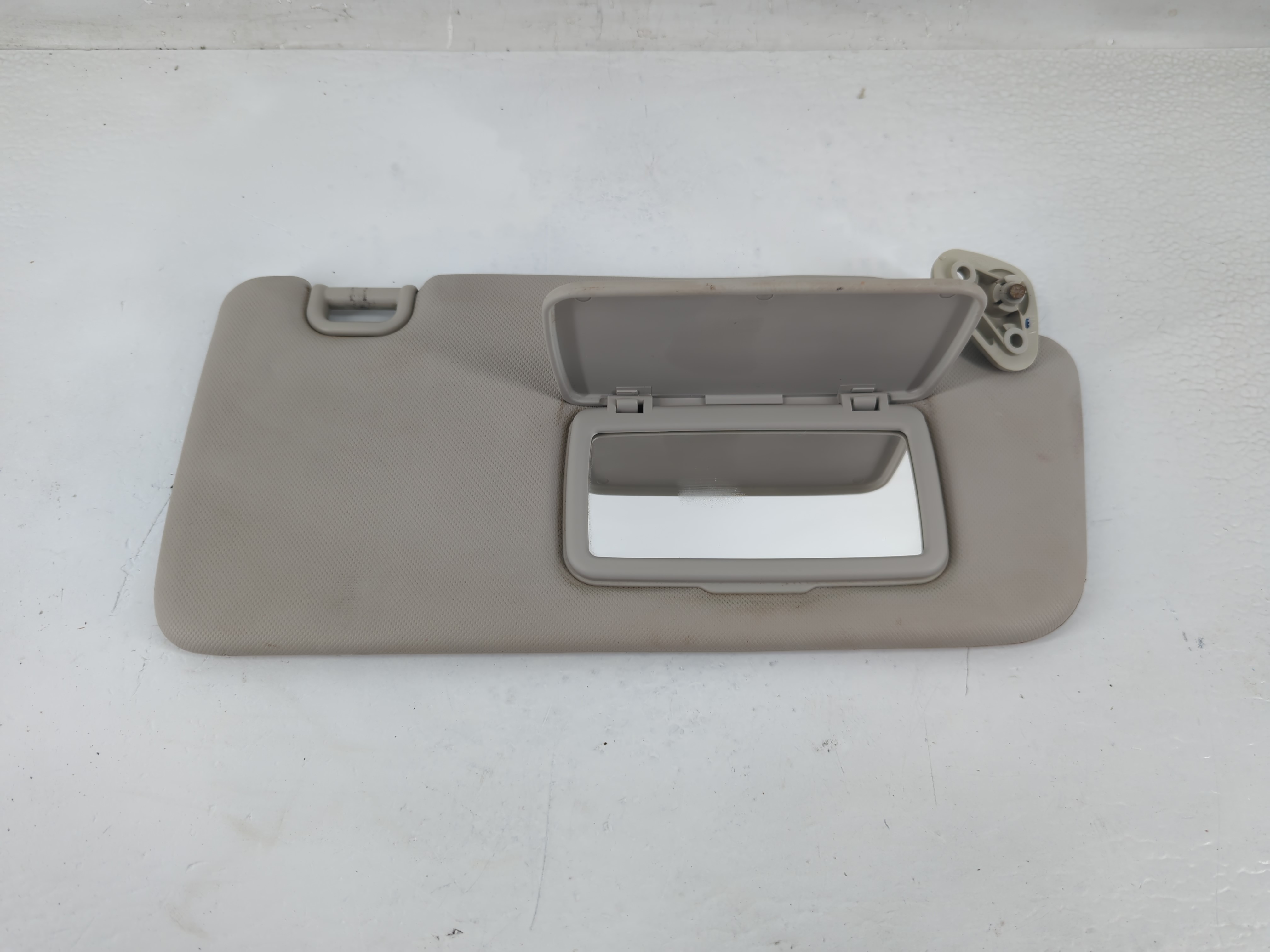 Picture of 2012-2014 Subaru Impreza Passenger Sun Visor Mirror Right Sunvisor Beige 1194540