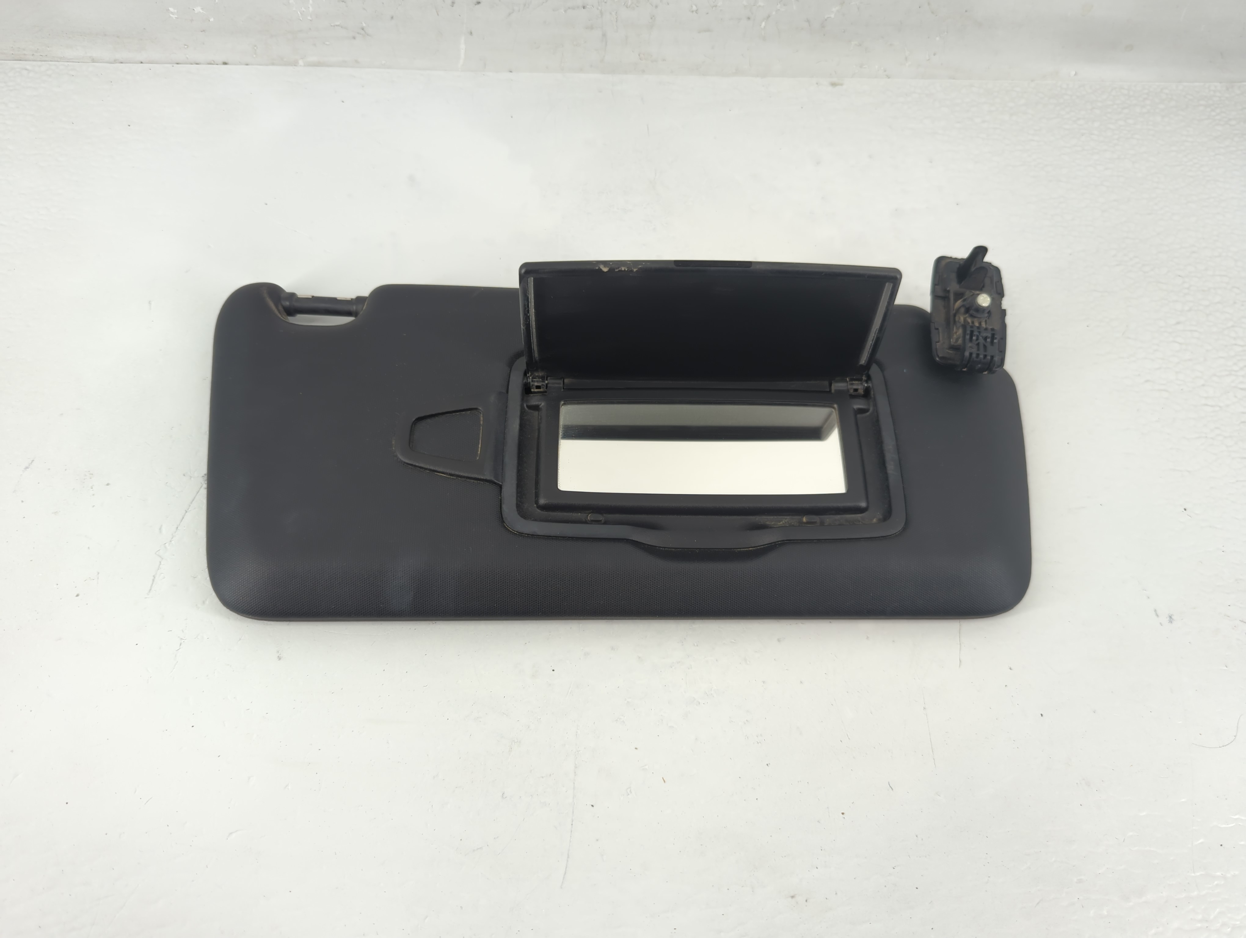 2014-2019 Mercedes-benz Cla250 Passenger Sun Visor Mirror Right Sunvisor 1194547 - Oemusedautoparts1.com