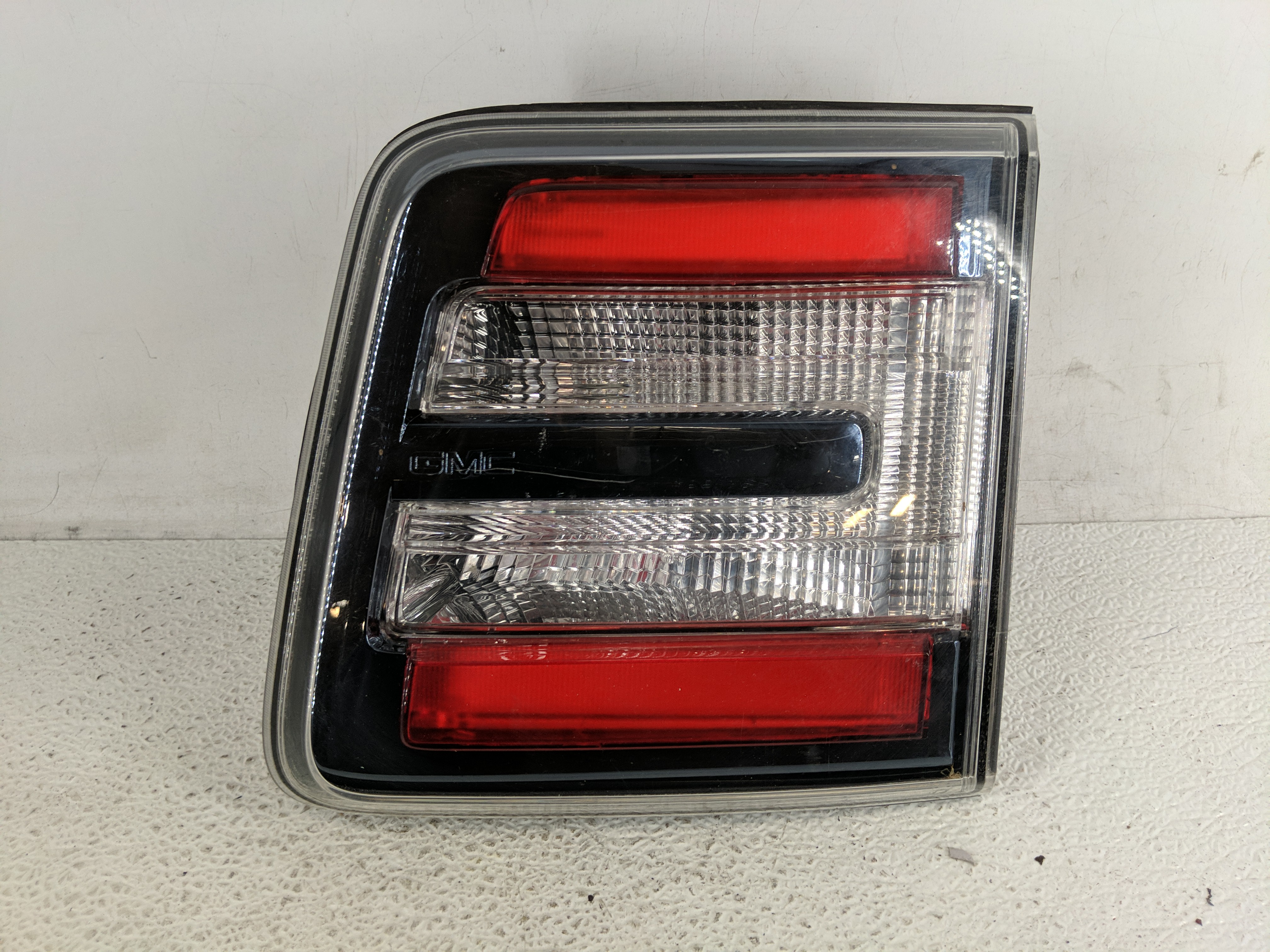2013-2017 Gmc Acadia Passenger Right Side Tail Light Taillight Oem 1194573 - Oemusedautoparts1.com