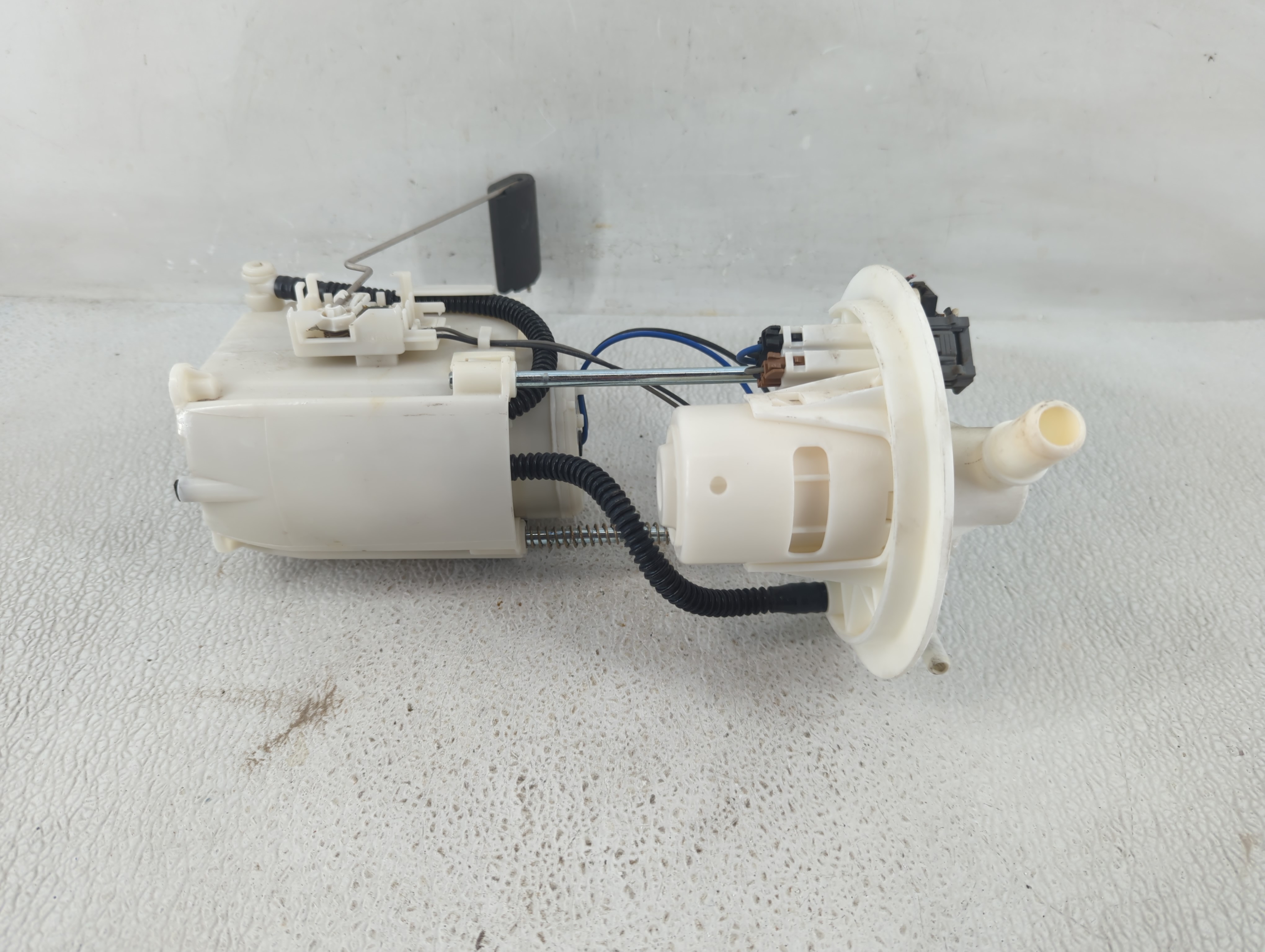 2014-2016 Kia Soul Electrical Gas Fuel Pump Assembly 1194600 - Oemusedautoparts1.com