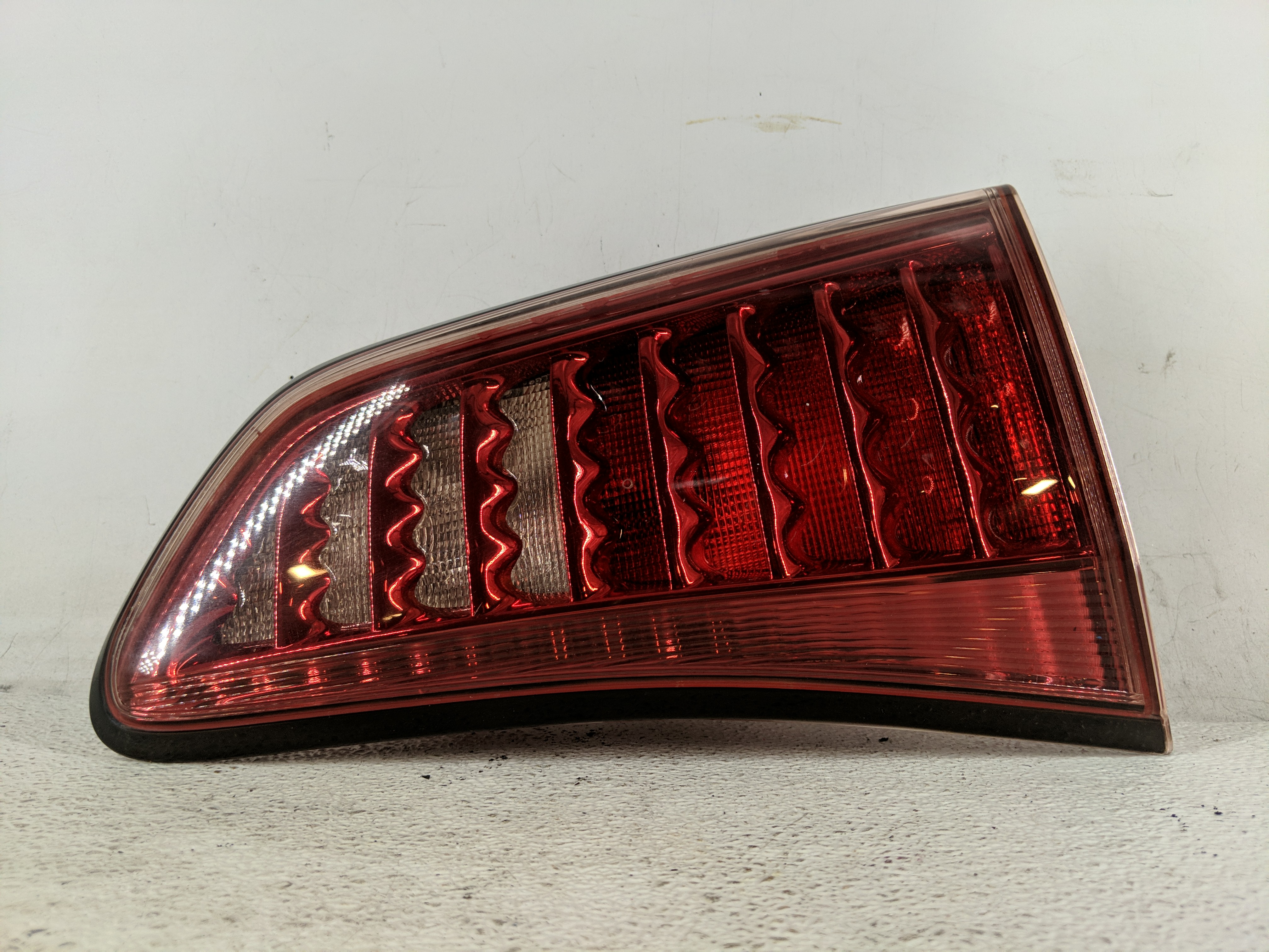 2011-2013 Infiniti Qx56 Passenger Right Side Tail Light Taillight Oem 1194614 - Oemusedautoparts1.com